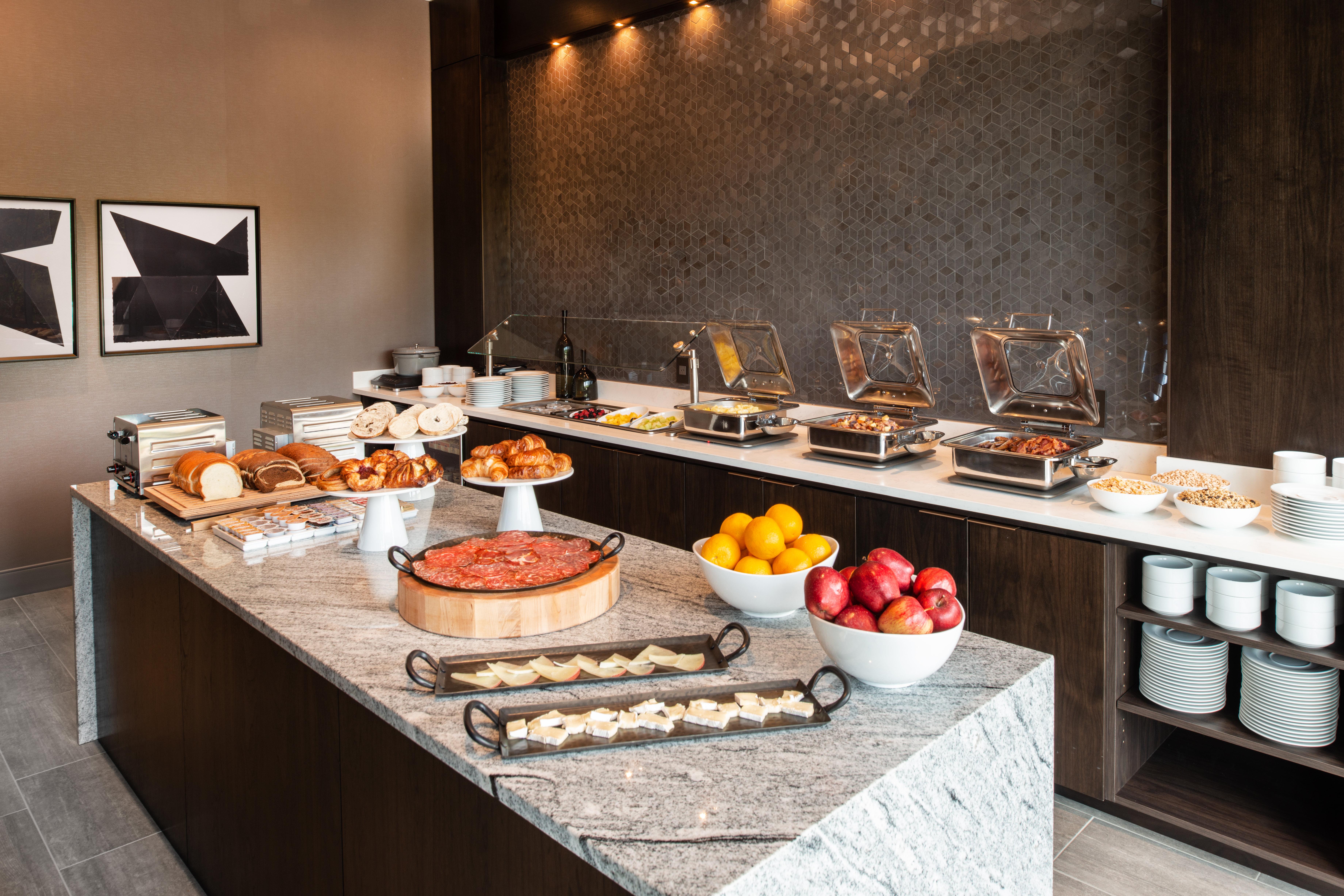 Holiday Inn Boston Logan Airport - Chelsea