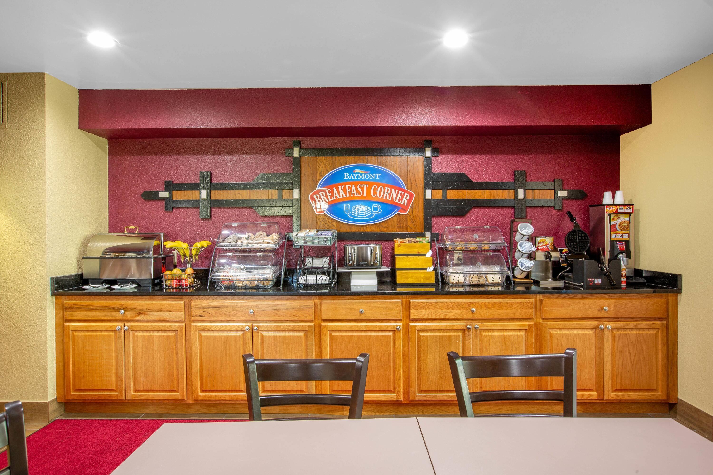 Baymont Inn And Suites By Wyndham Mukwonago