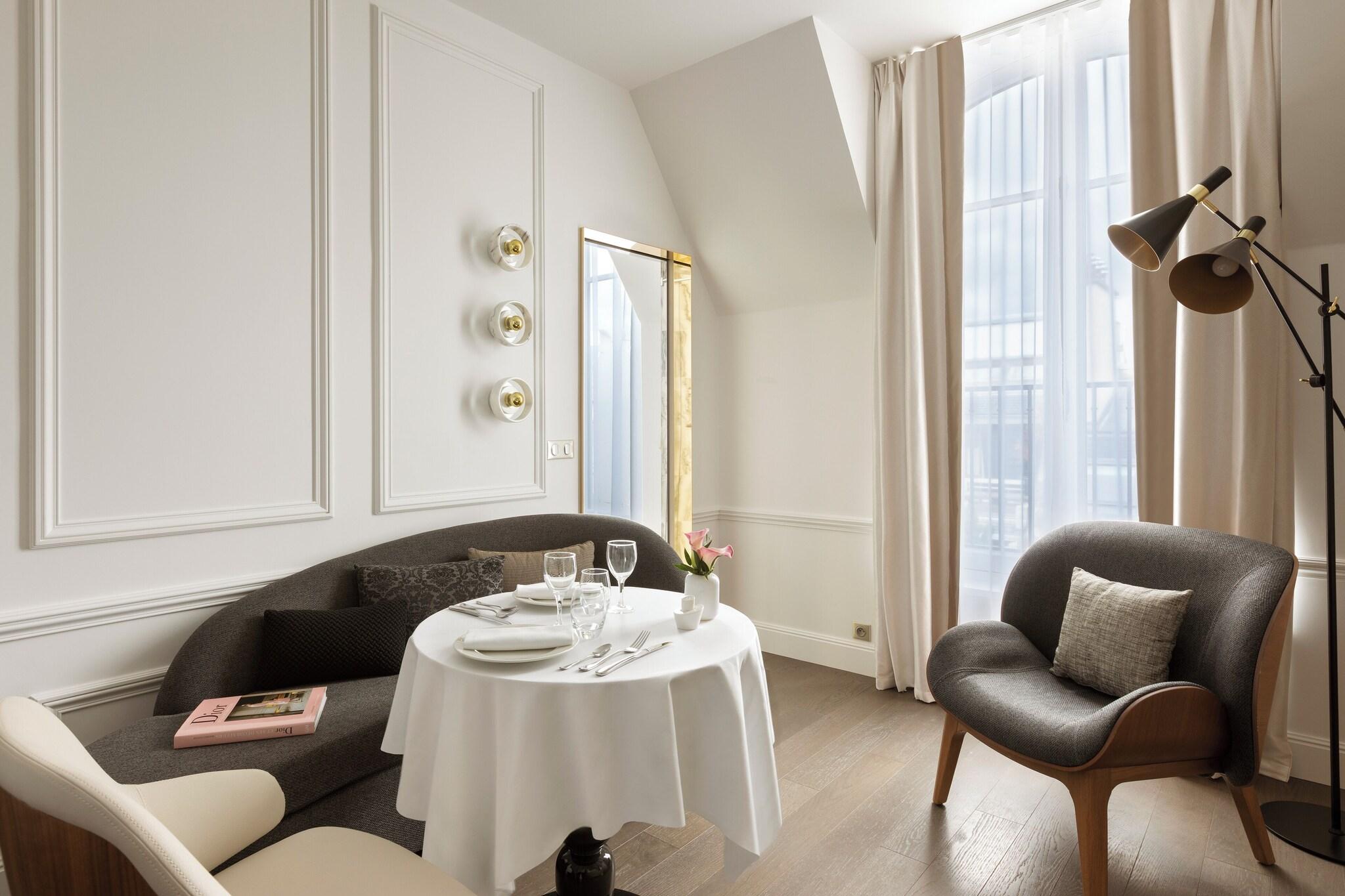 Imagem da galeria de La Clef Champs-elysées By The Crest Collection
