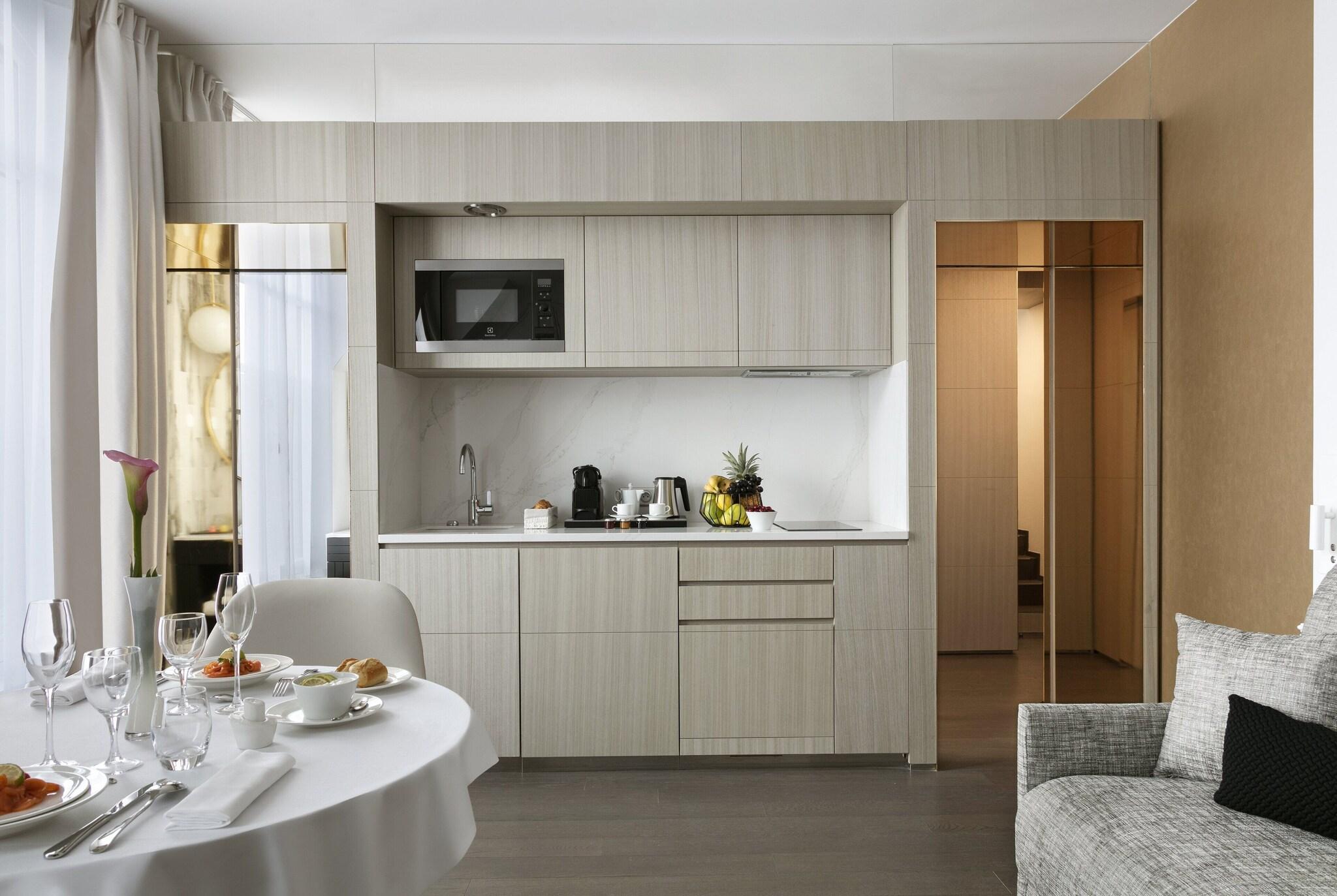 La Clef Champs-Élysées Paris by The Crest Collection by null