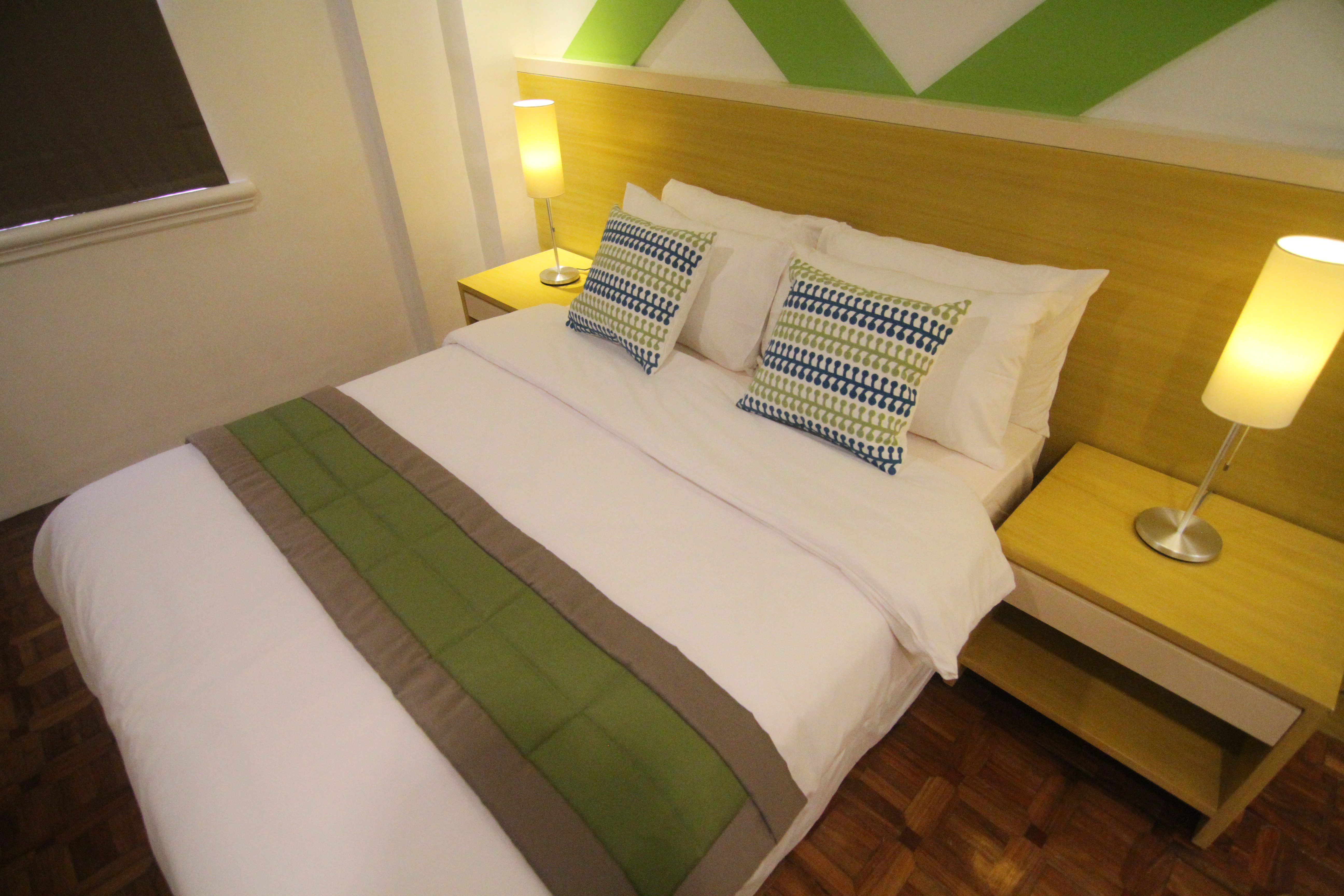 Bryan Condo Suites Makati near Airport by ZUZU