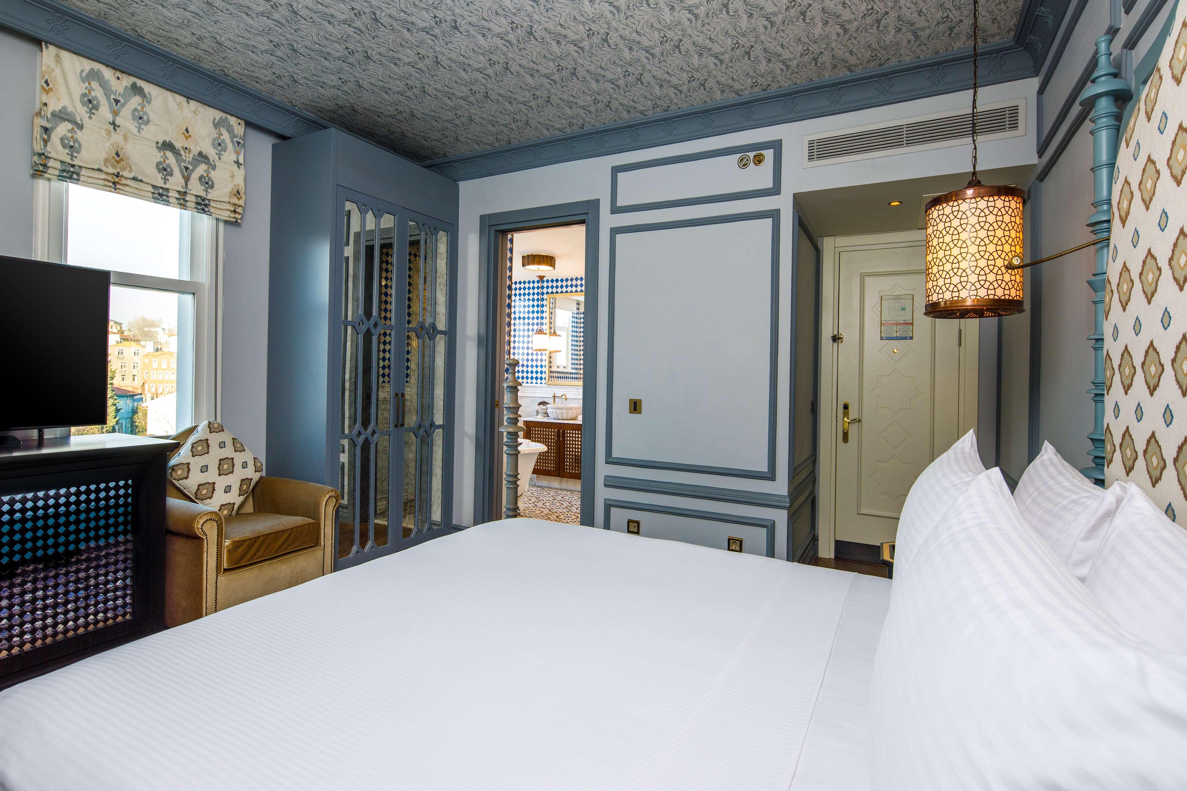 Hagia Sofia Mansions Curio Collection by Hilton