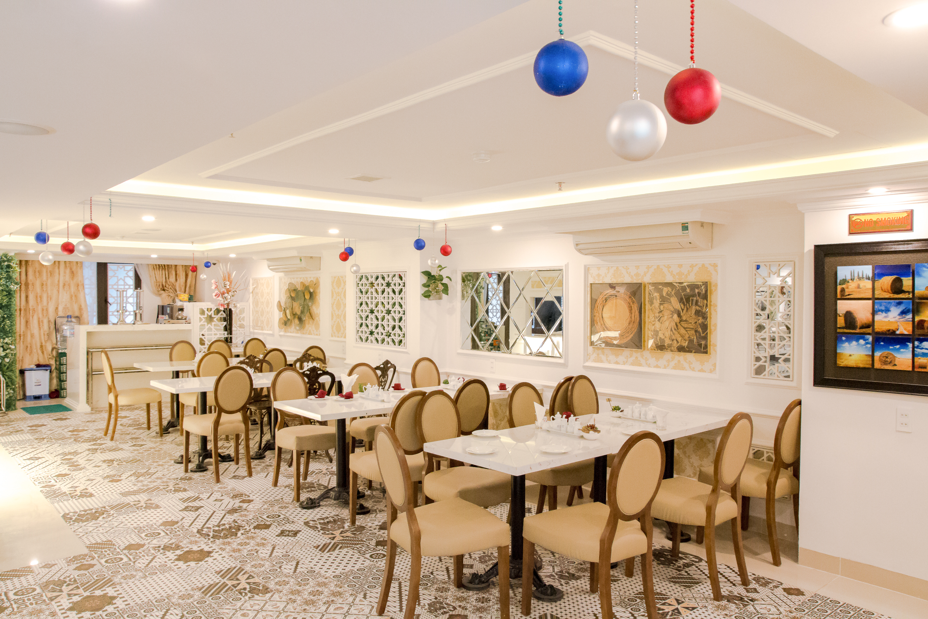 MAISON PHUONG HOTEL & APARTMENT