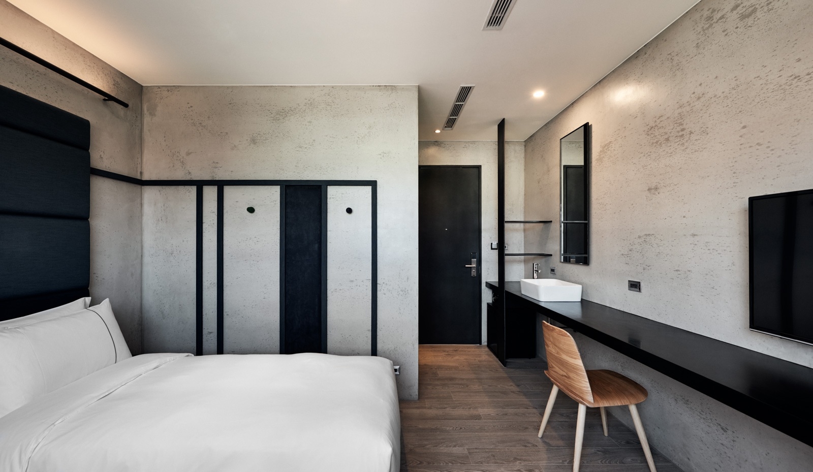 Waterfront Hotel by null