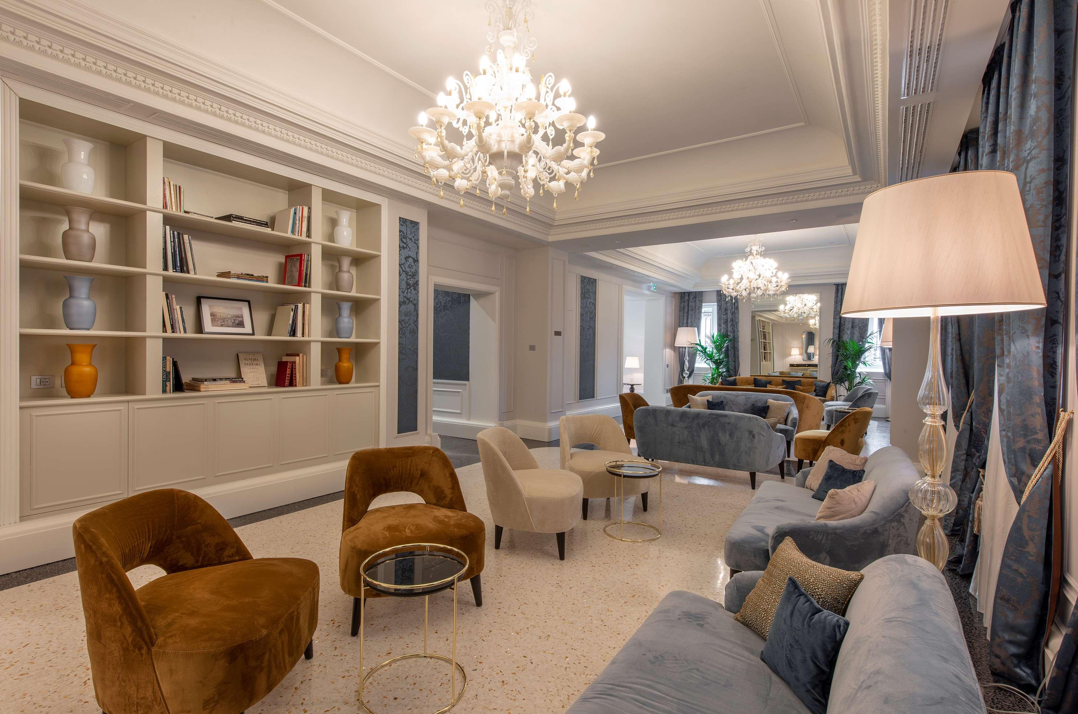 H10 Palazzo Canova - photo