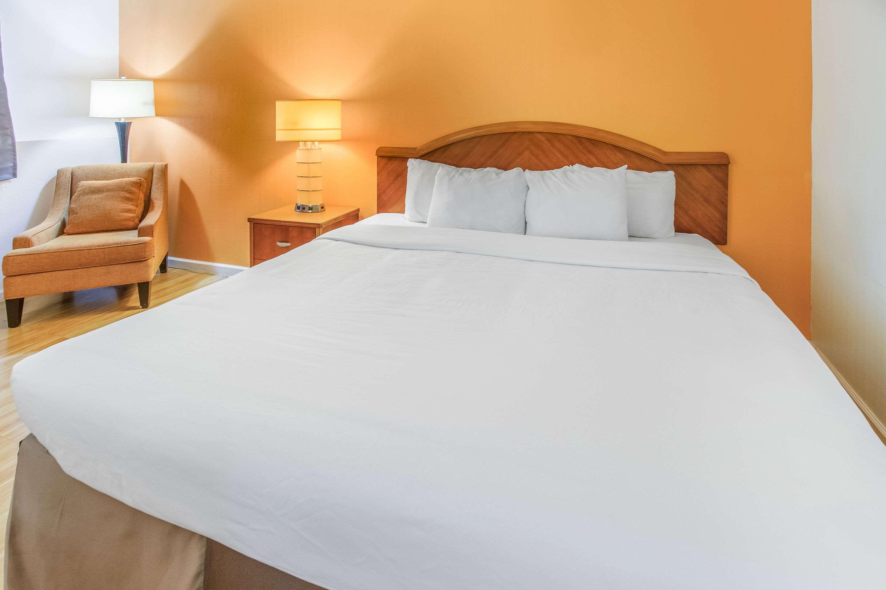 Econo Lodge Scottsbluff