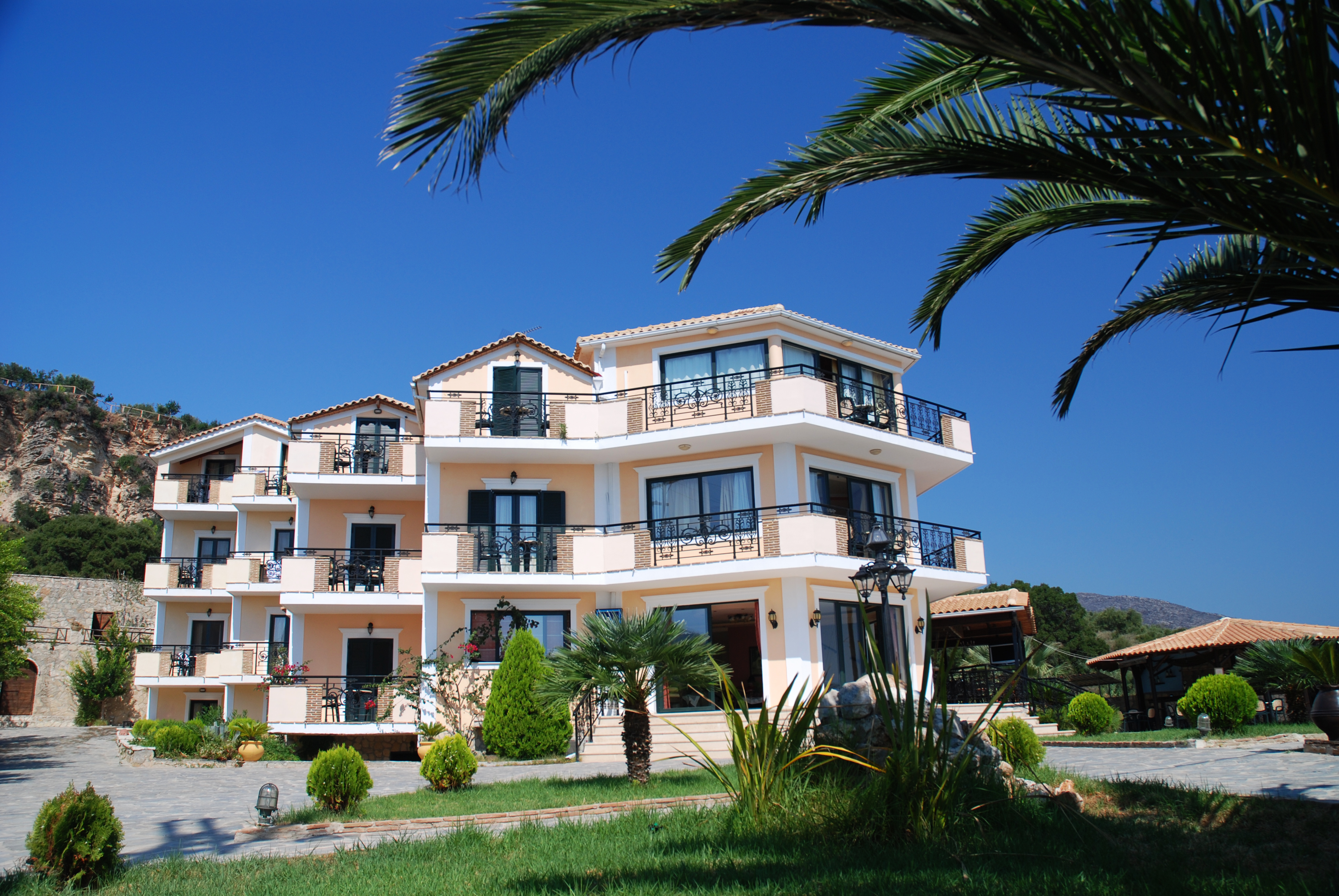 Harmony Hotel - фото