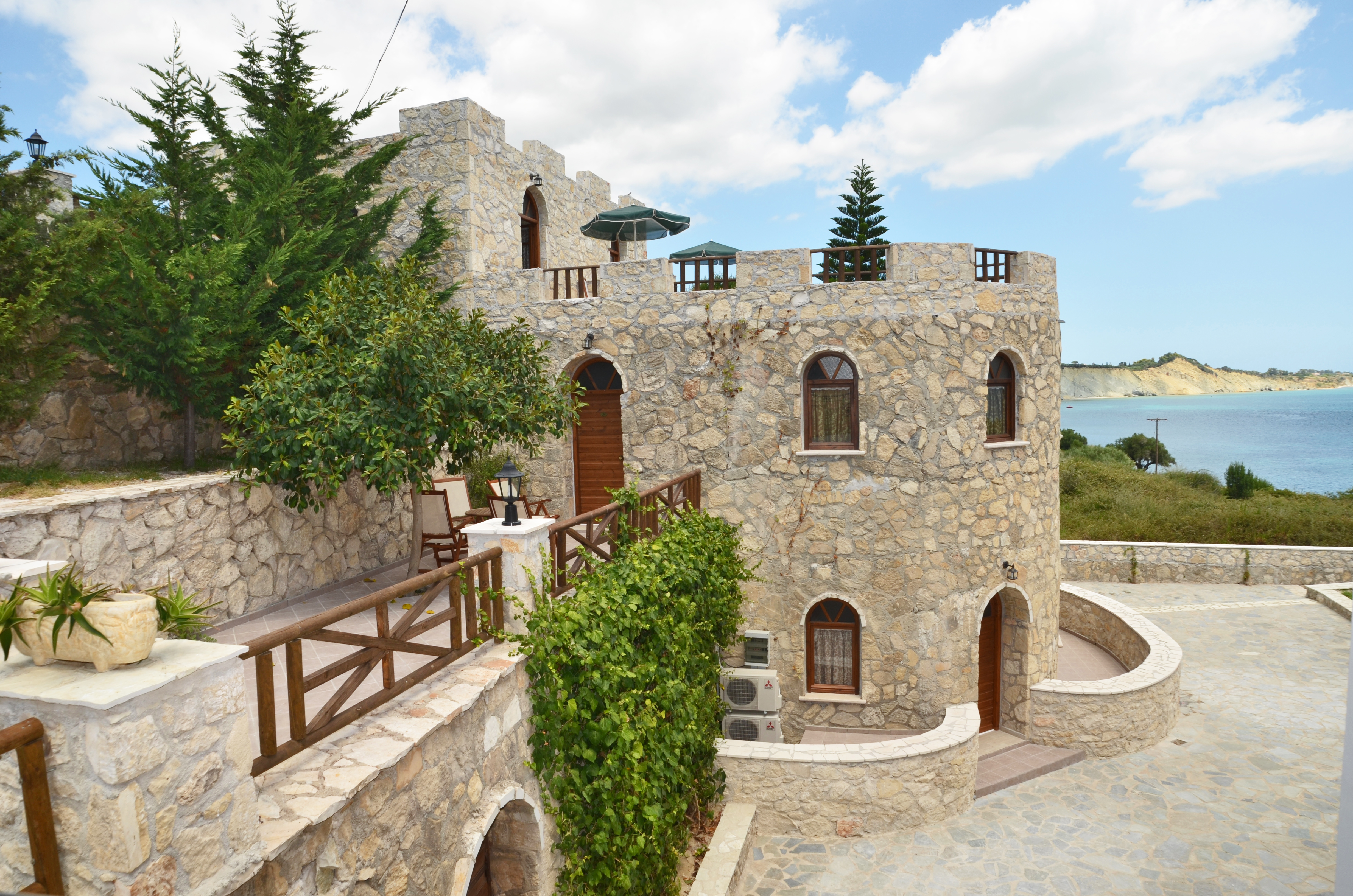 Harmony Hotel - фото