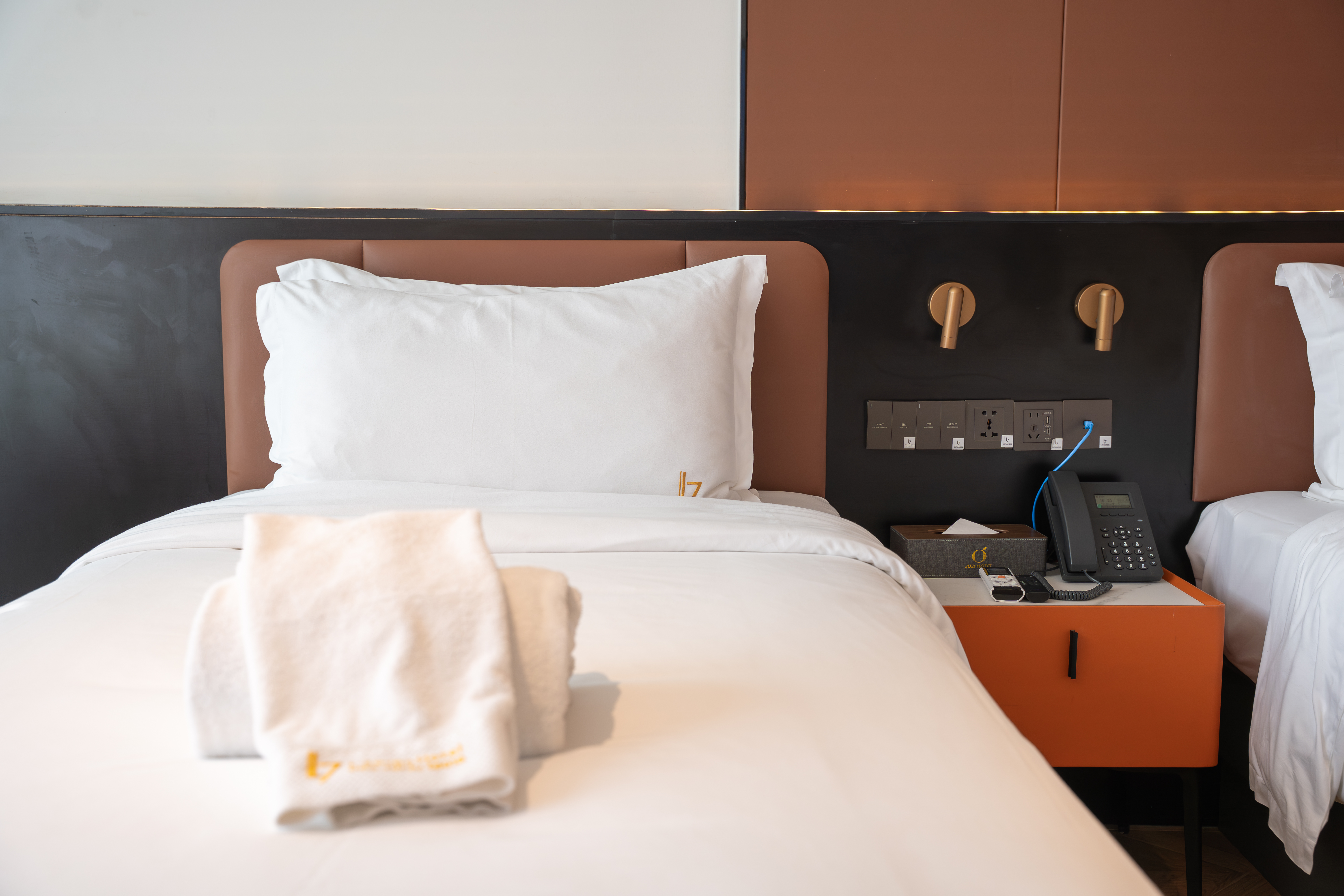L-Seven Hotel