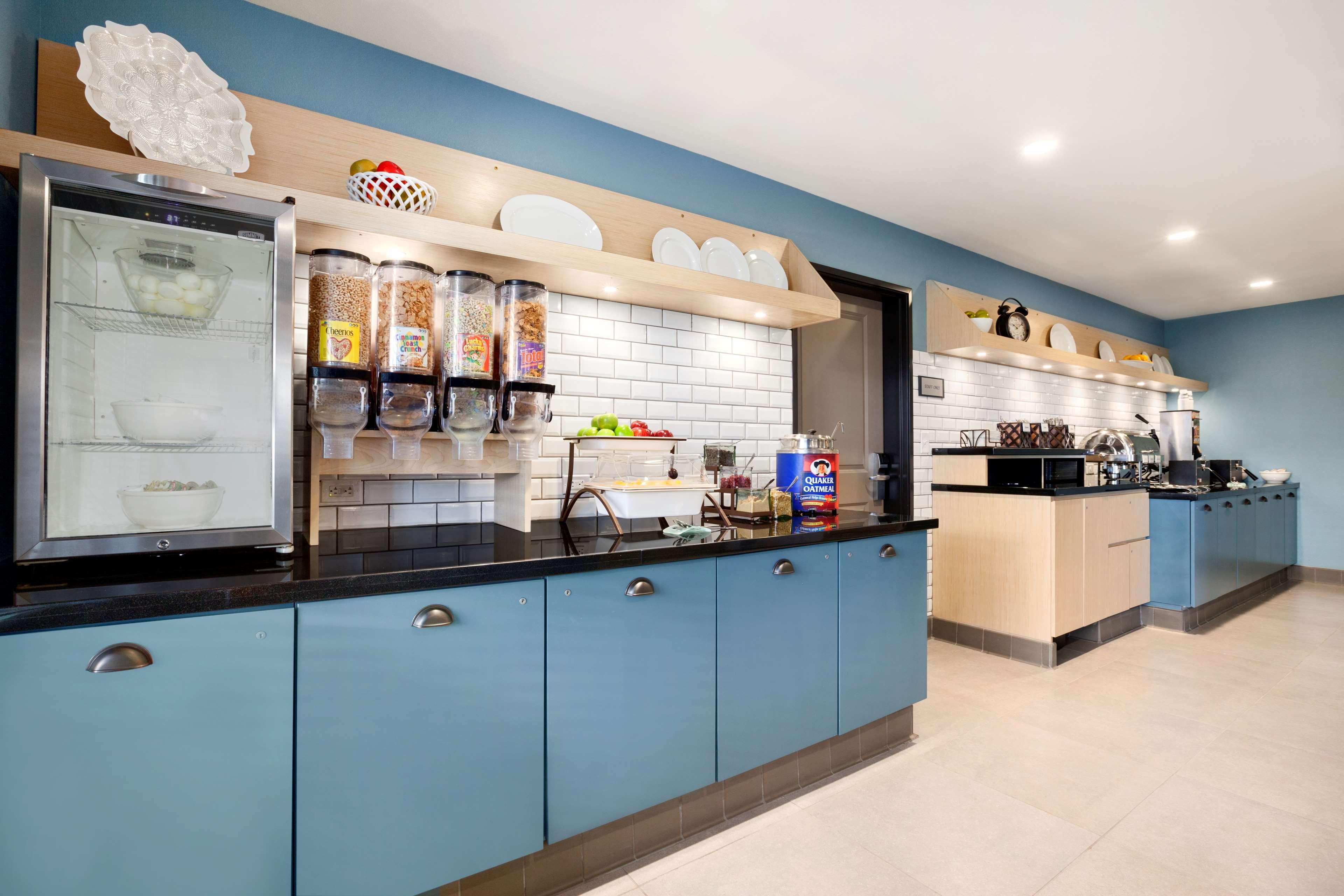 Country Inn&Suites Radisson Roseville - St. Paul