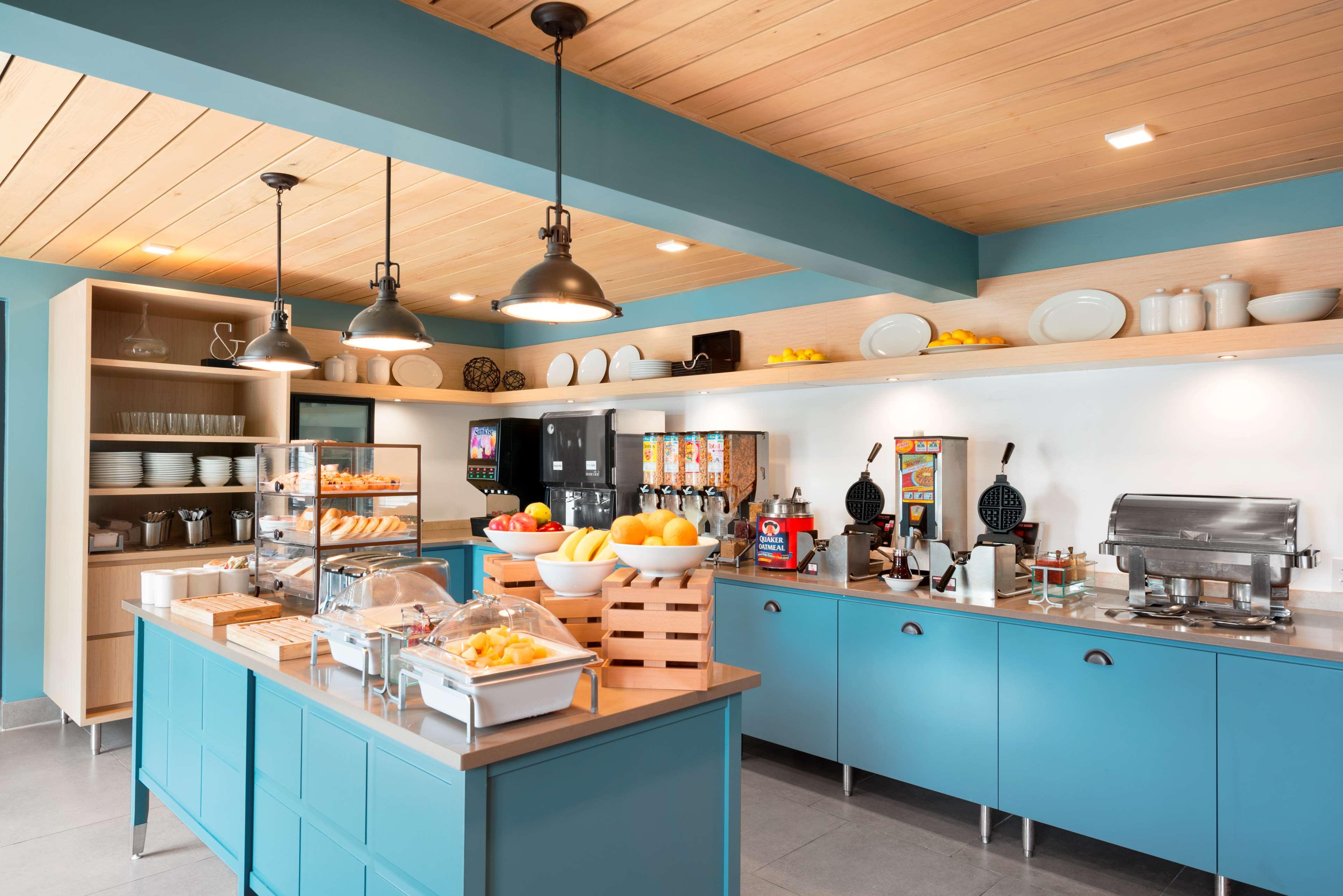 Country Inn & Suites by Radisson, Minneapolis West