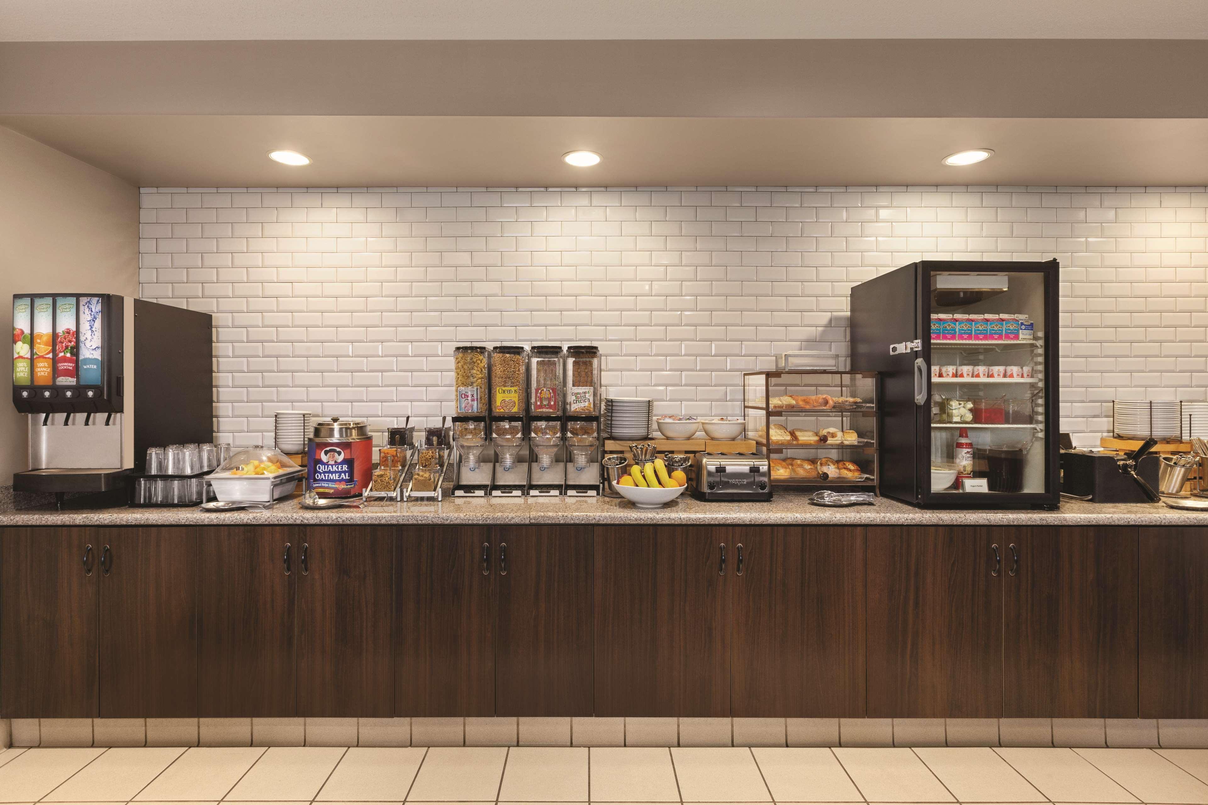 Country Inn Suites By Radisson Willmar Mn