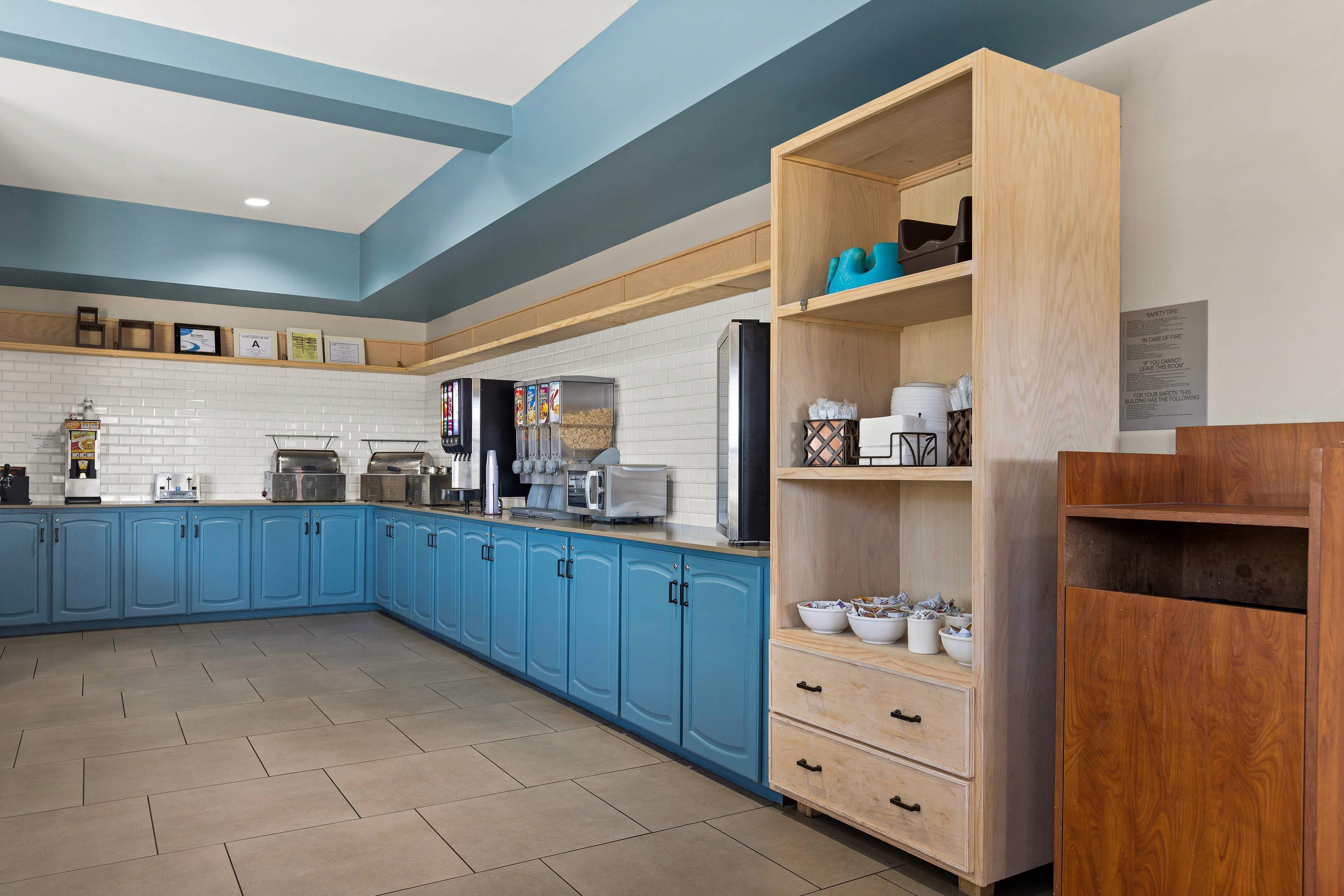 Country Inn & Suites By Radisson, Hinesville, Ga