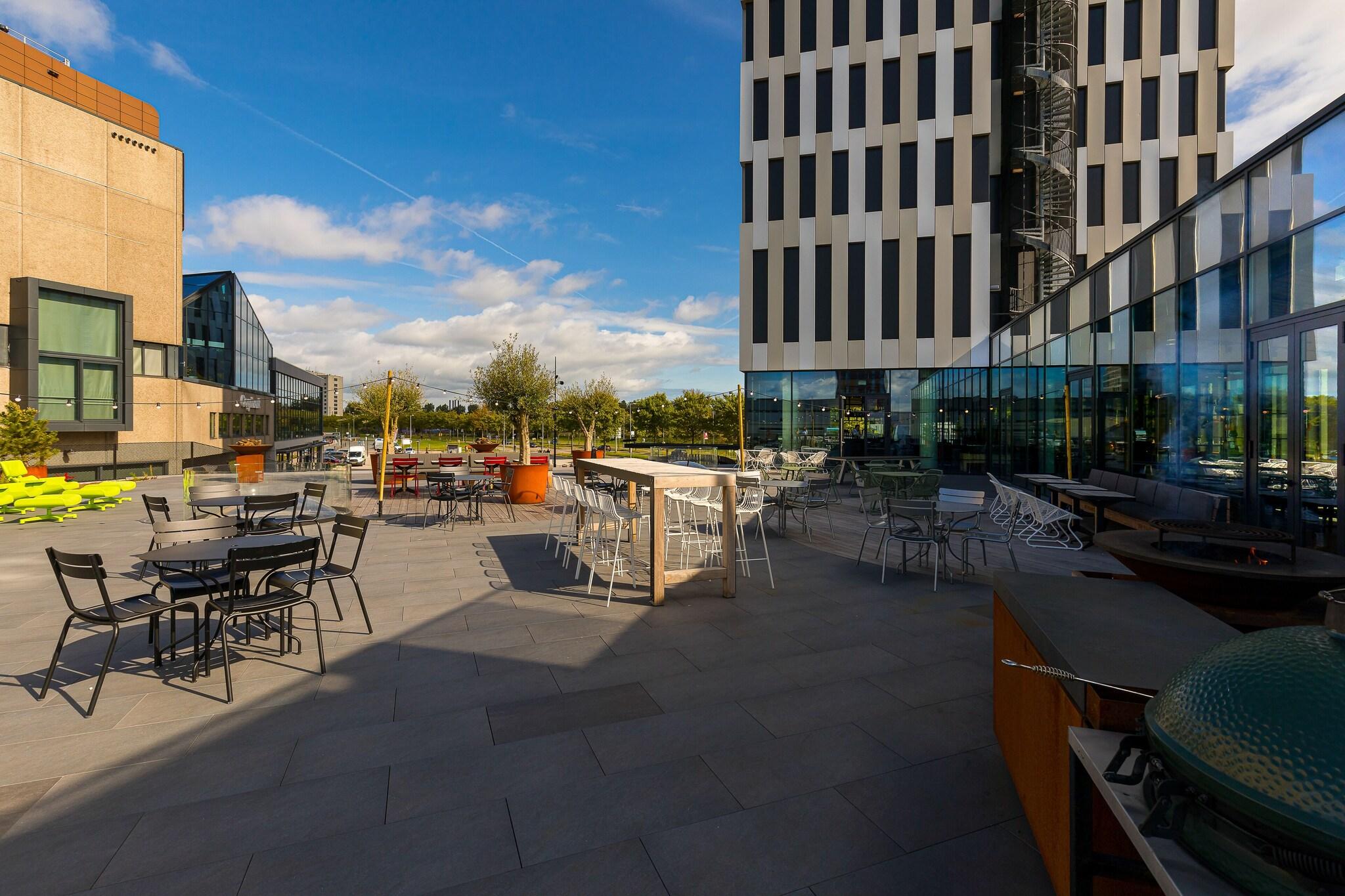 Postillion Hotel & Convention Centre Amsterdam exterior