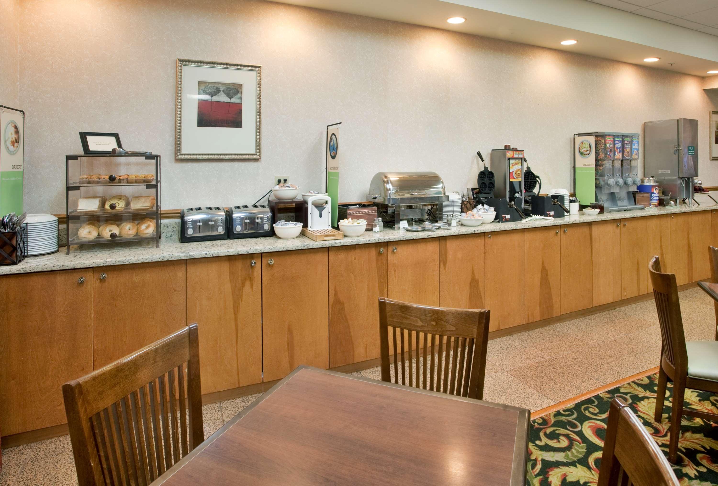 Country Inn & Suites by Radisson, Birch Run-Franke