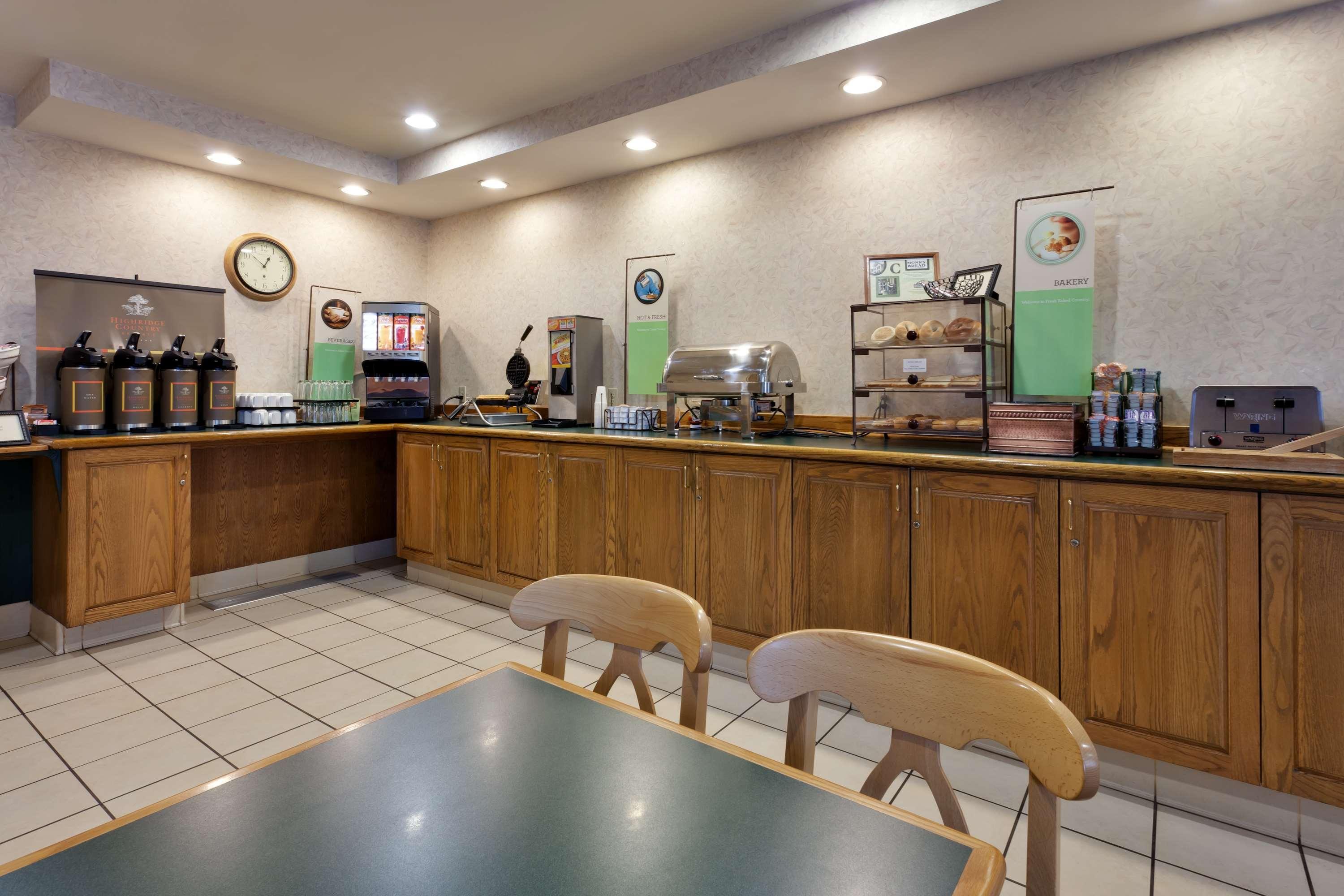 Country Inn & Suites by Radisson, Mount Morris, NY