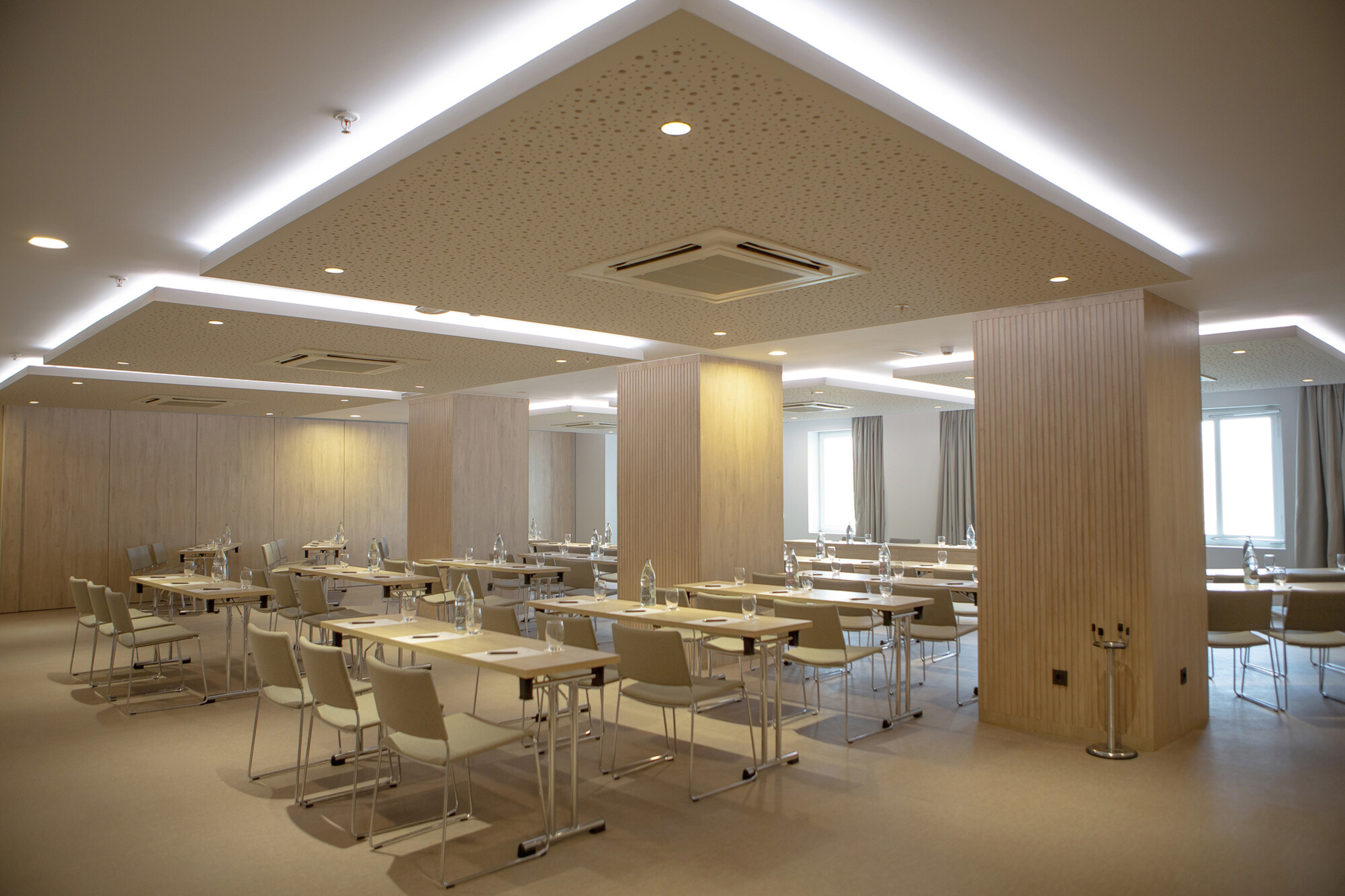 Hotel Riu Plaza España - photo