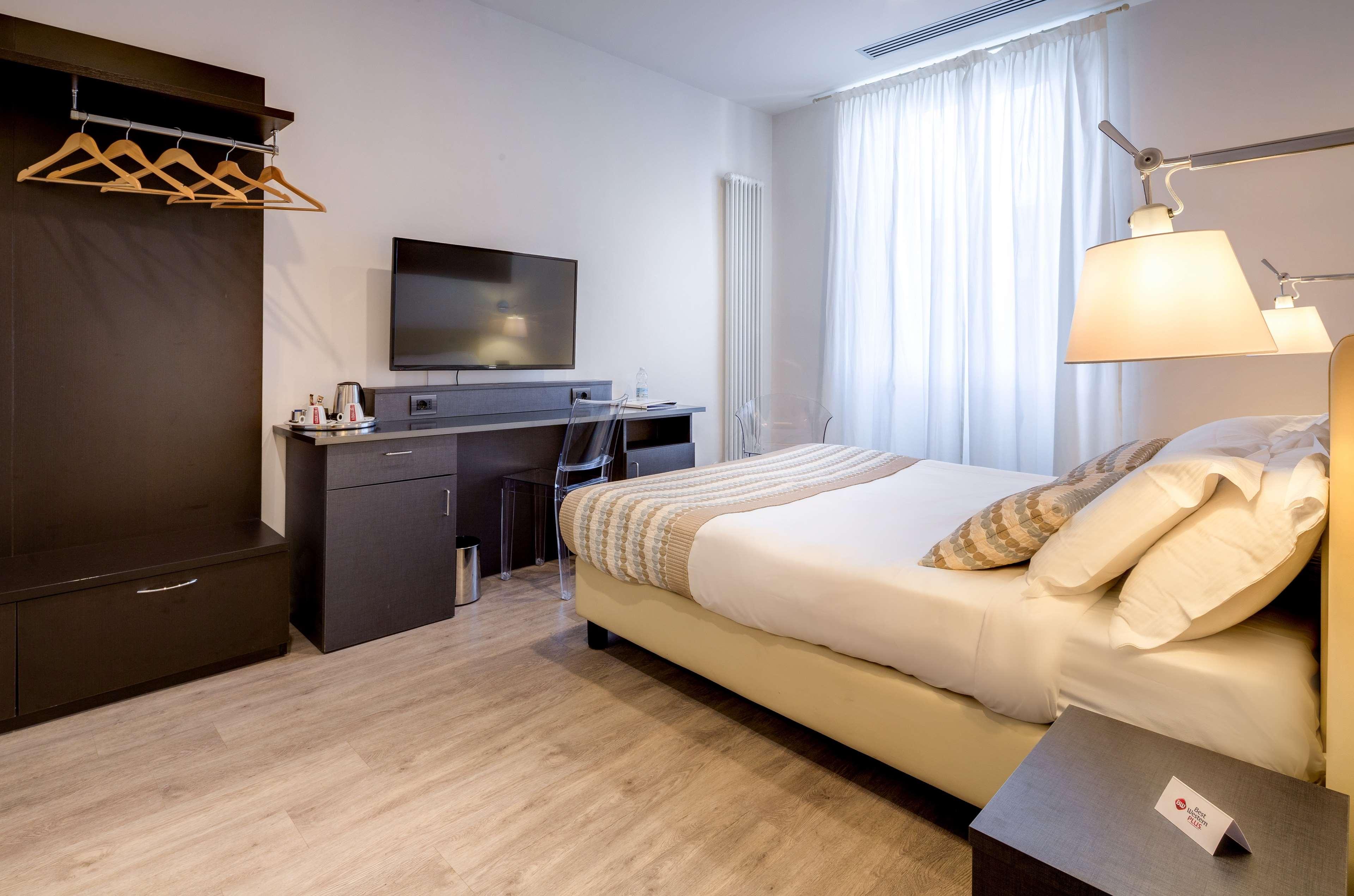 Suite, balcony