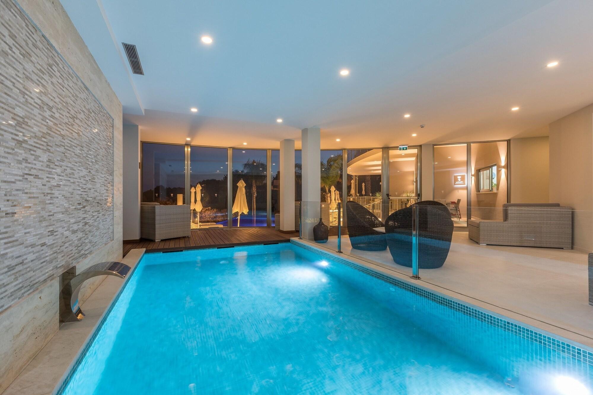 Caneiros Luxury House & Suites