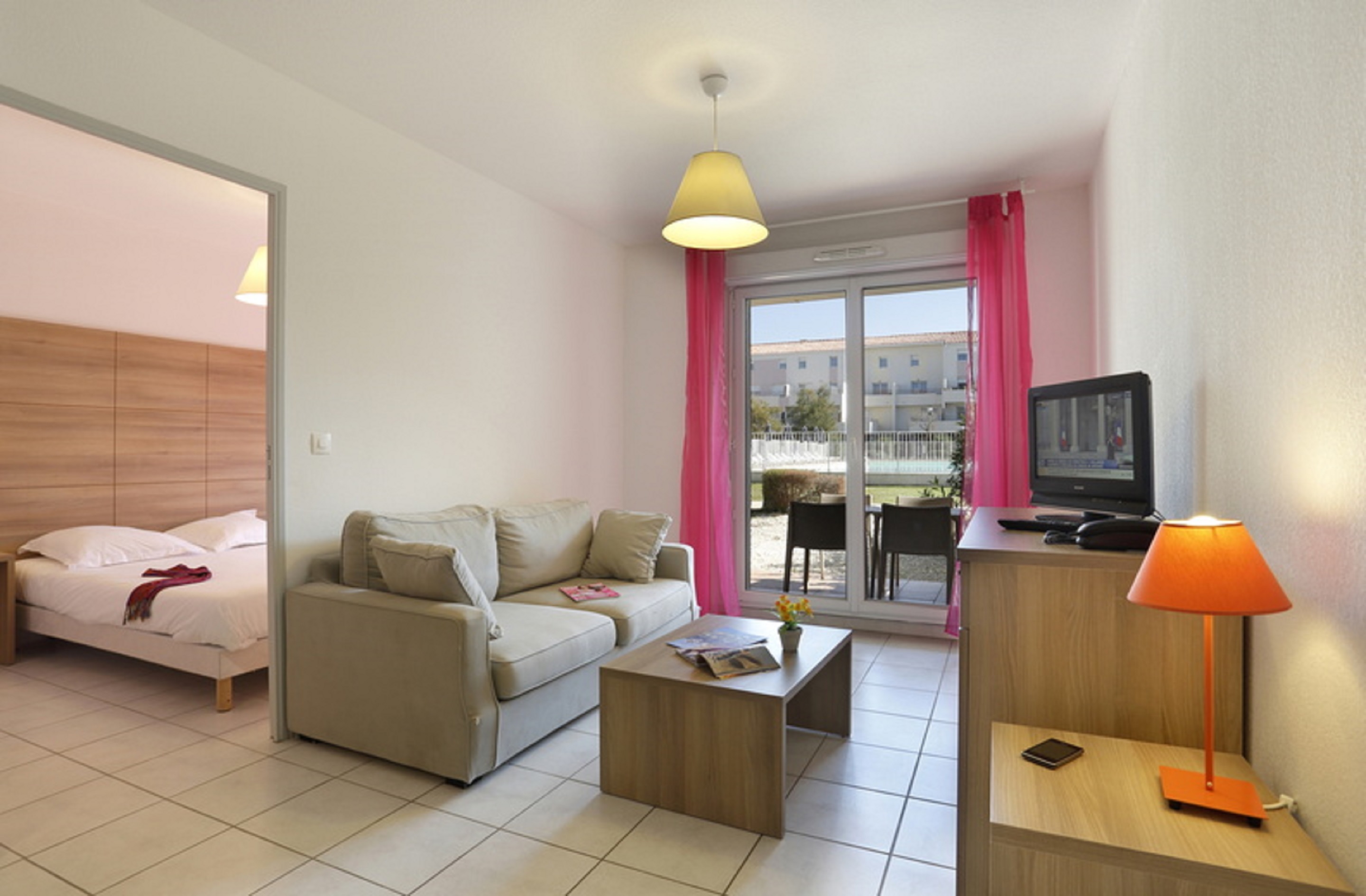 Appartement, vue sur la piscine