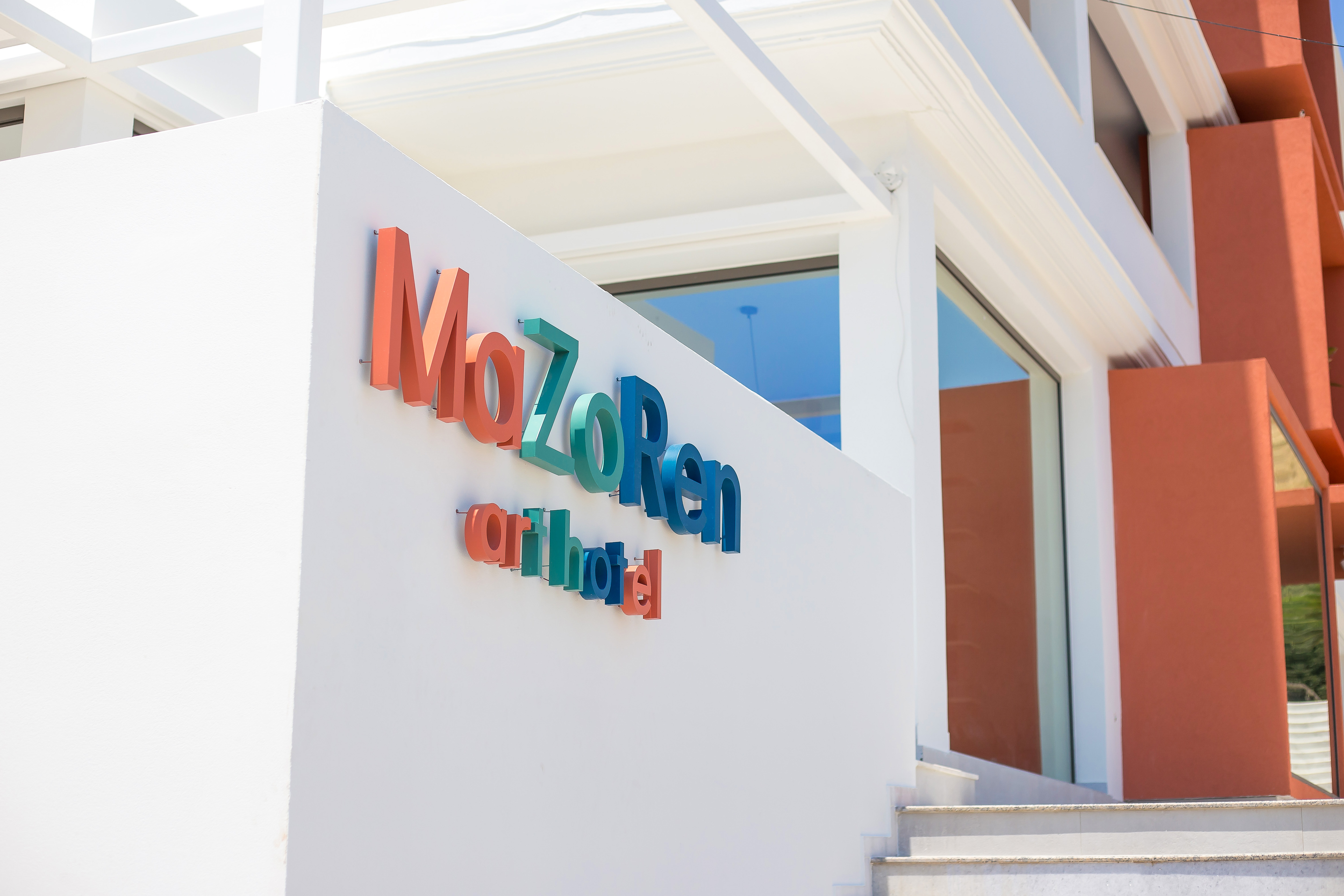 Mazoren Art Hotel