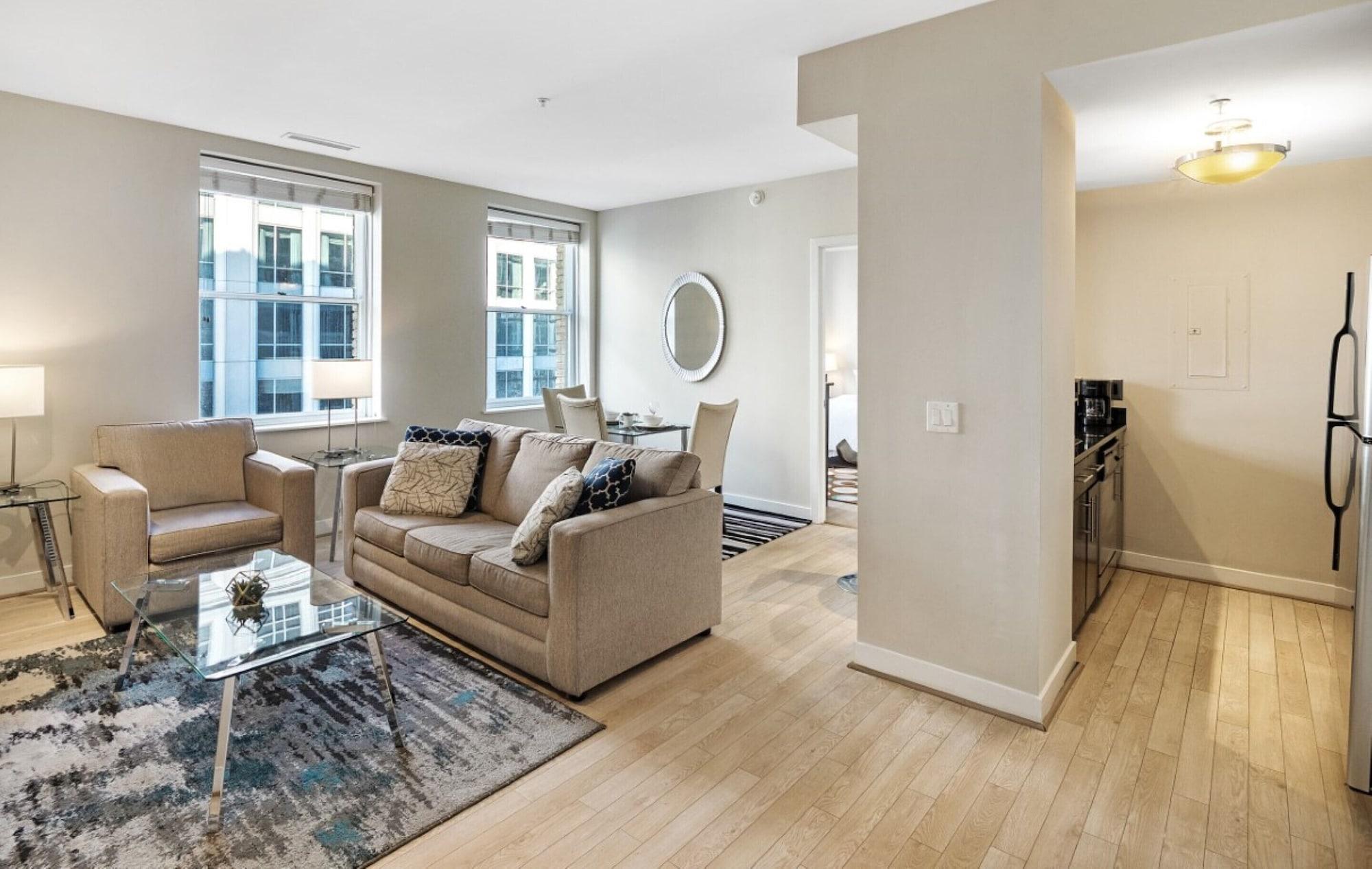 Global Luxury Suites at The White House