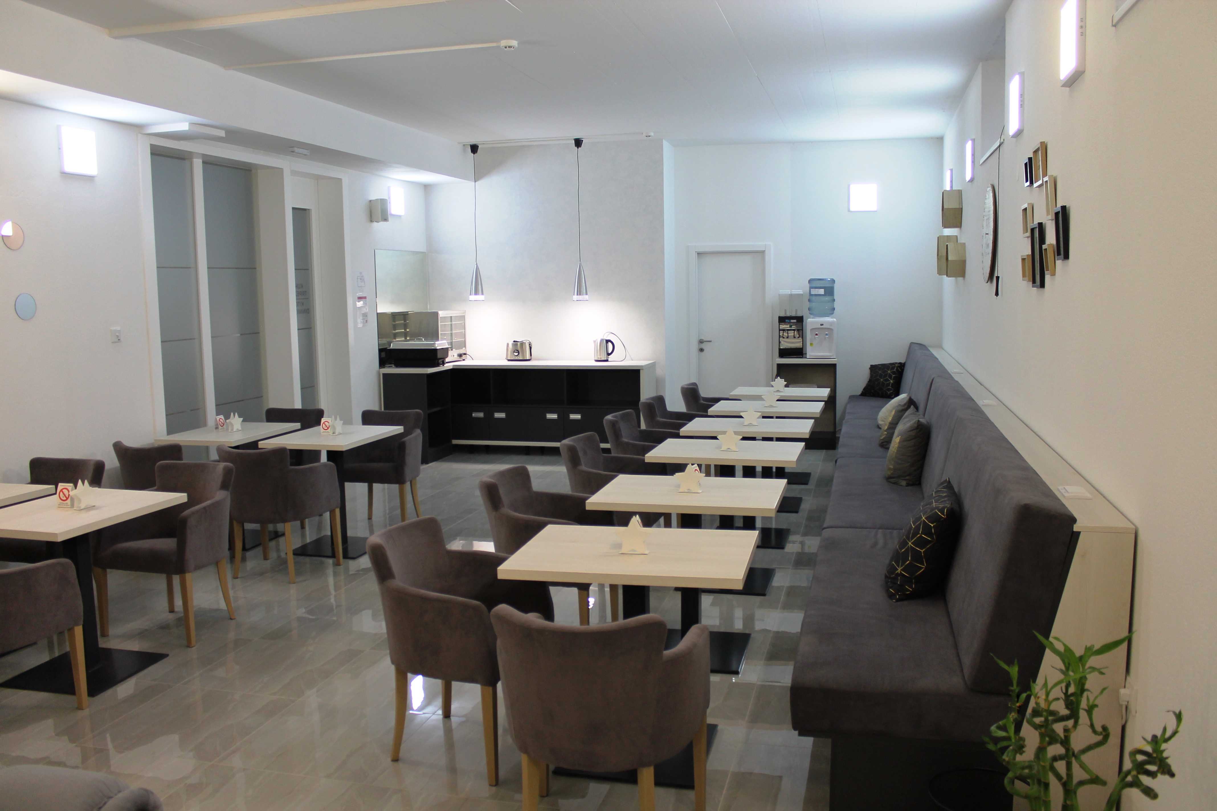 11tica DM Hotel