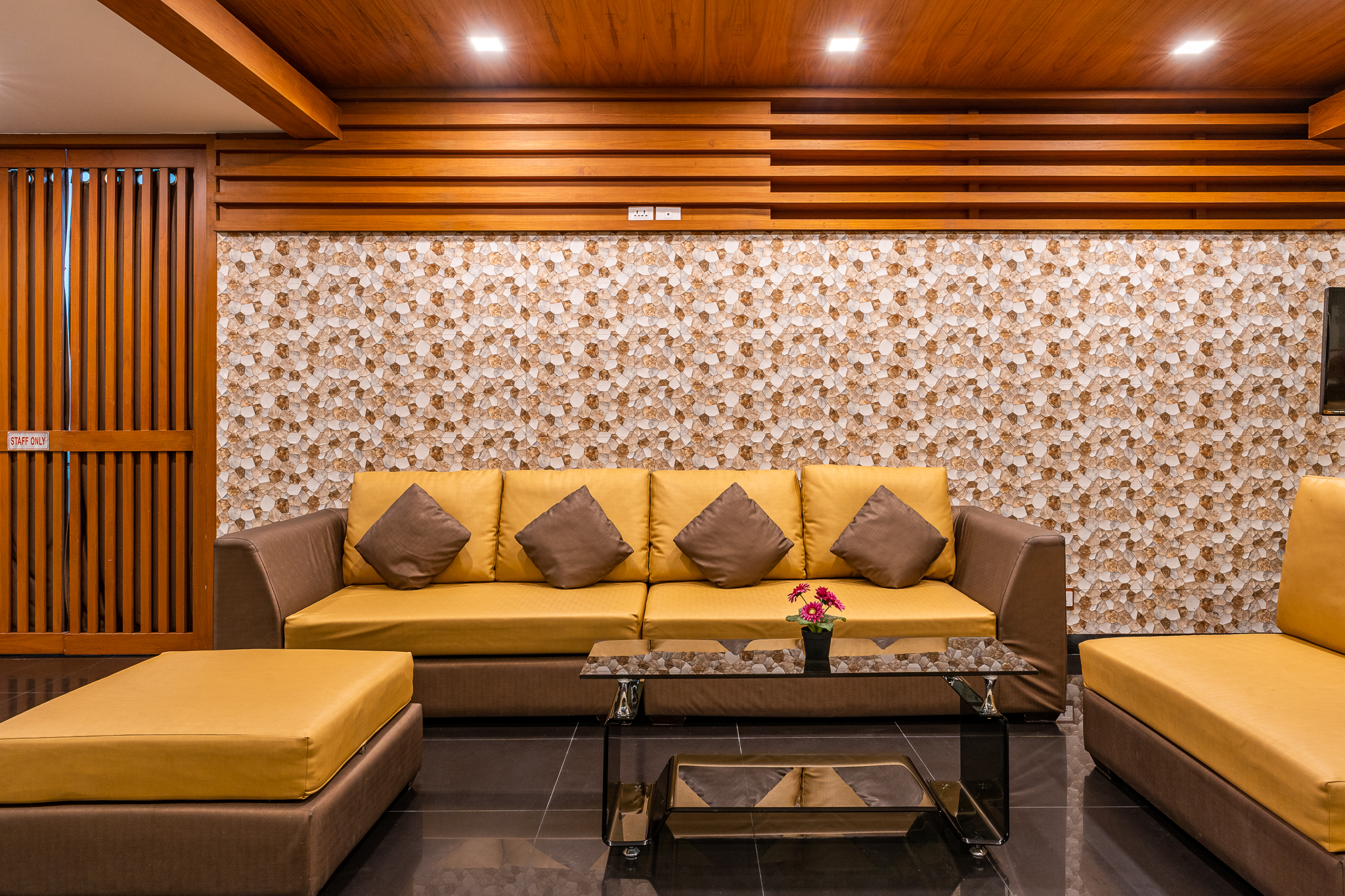 Lawinta Hotel - photo