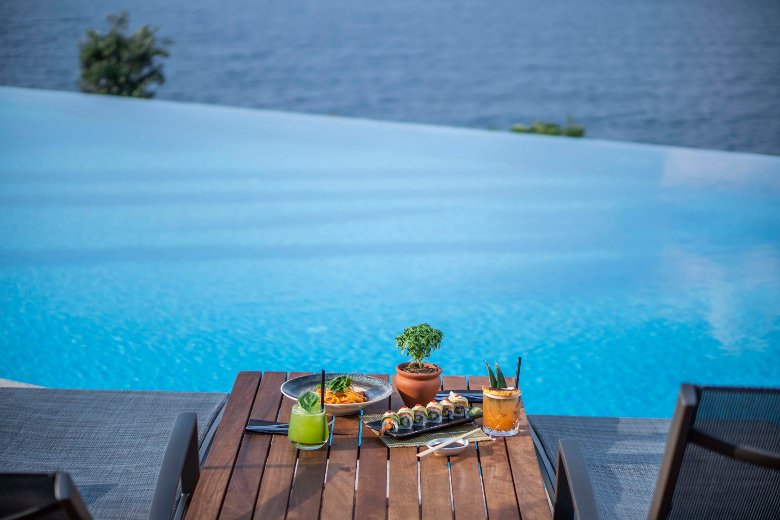 Red Rock Hotel & Suites by Selvese
