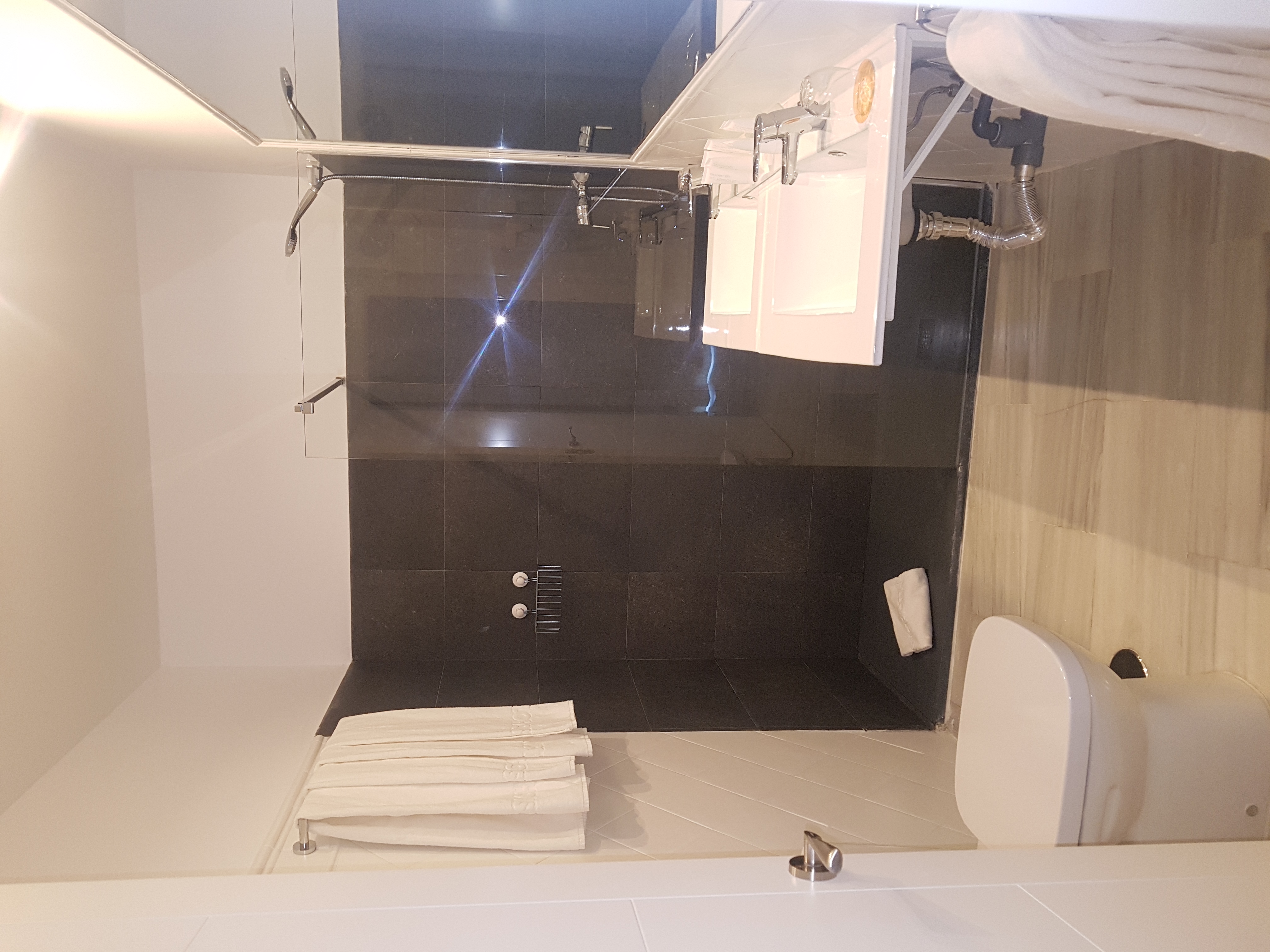 Basic Hotel Sevilla Catedral Room Type - FAMILY ROOM STANDARD