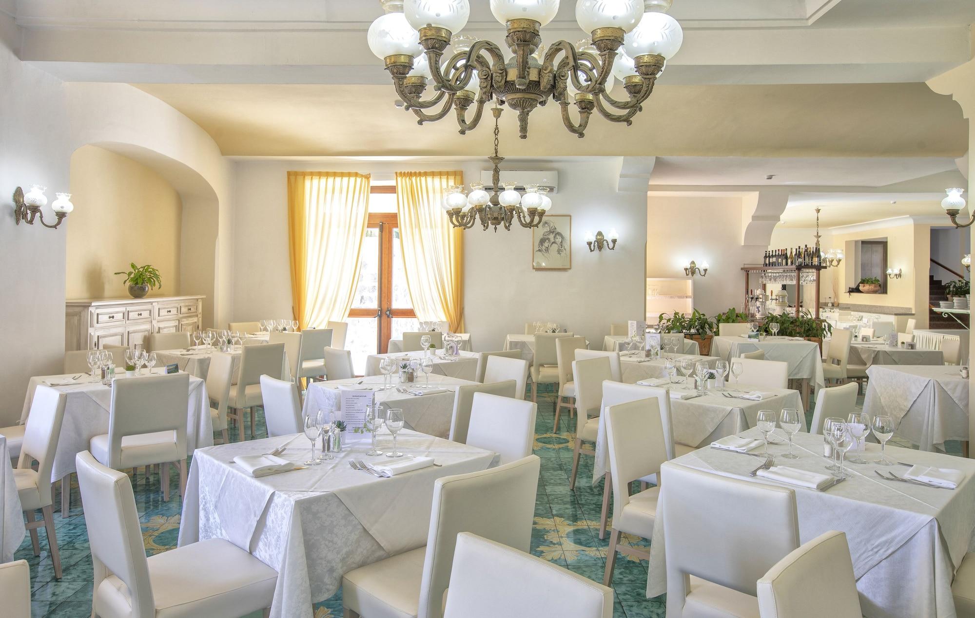 Hotel Zaro