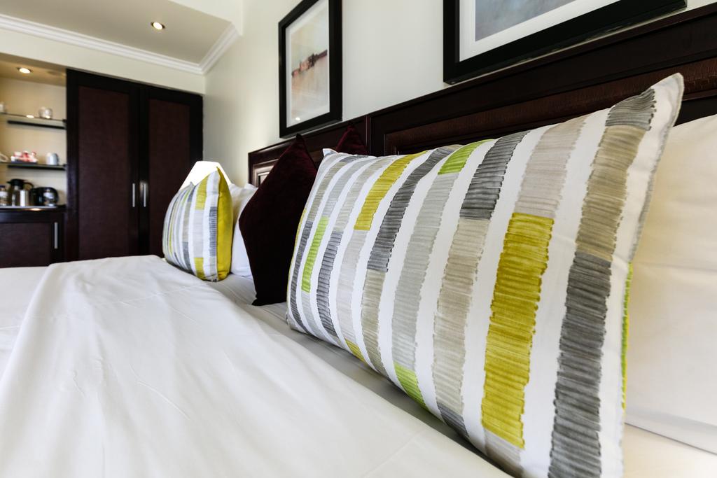 Cresta President Hotel by null