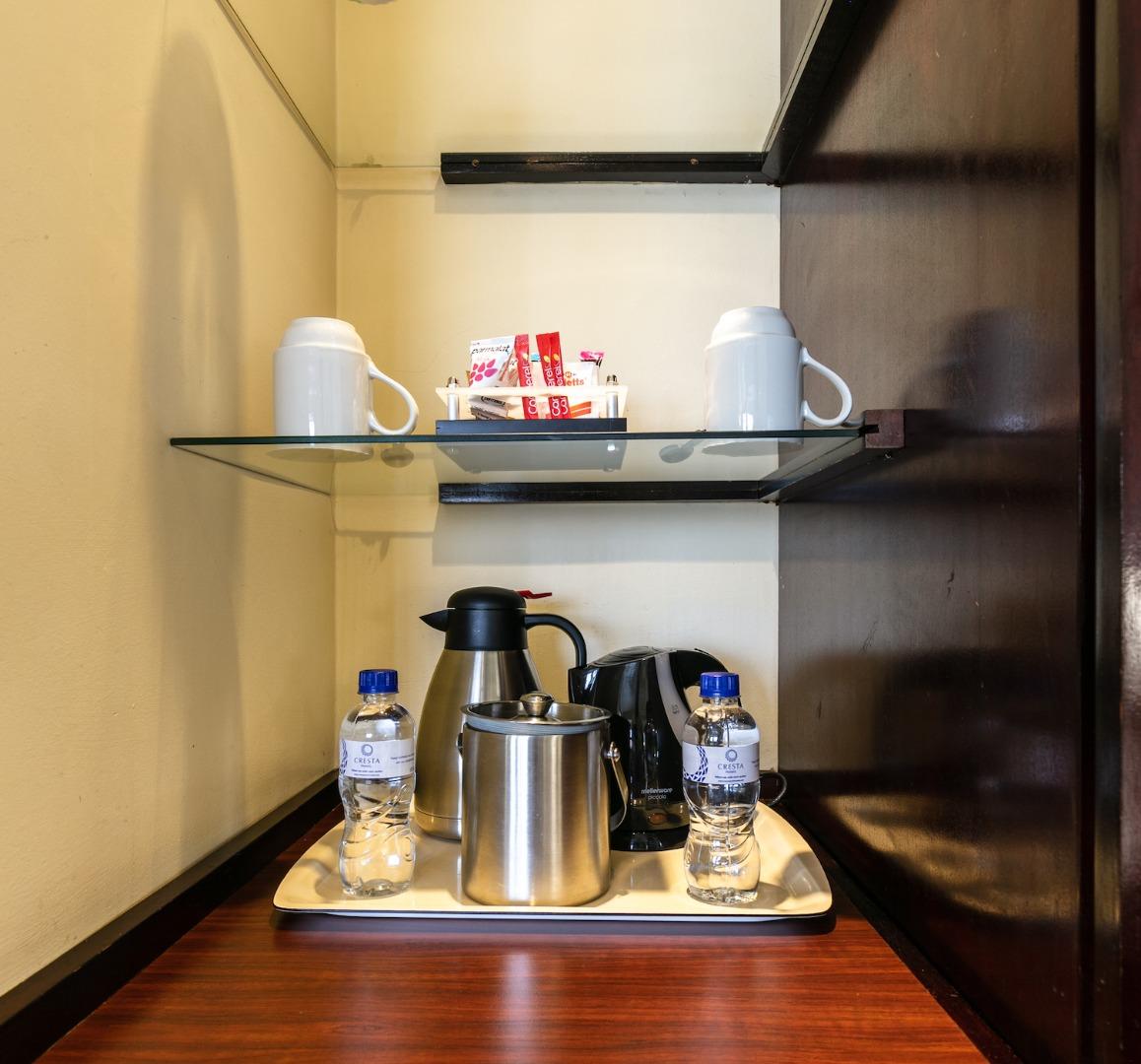 Cresta President Hotel by null