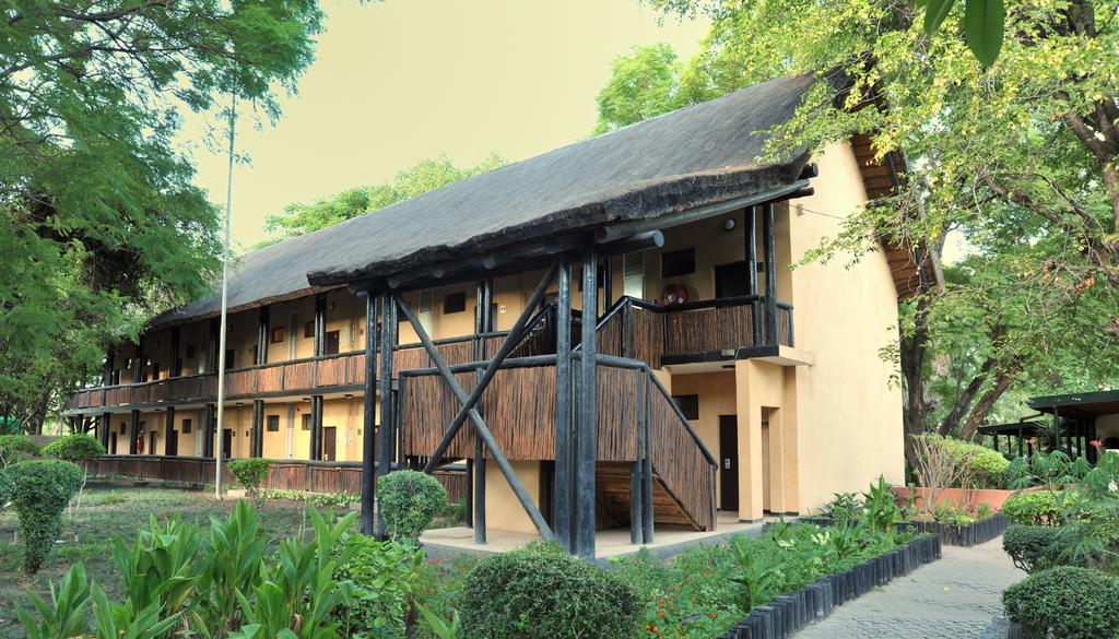 Cresta Riley's Hotel image