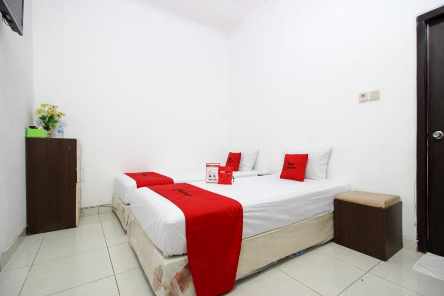 RedDoorz near Adisucipto Airport 3