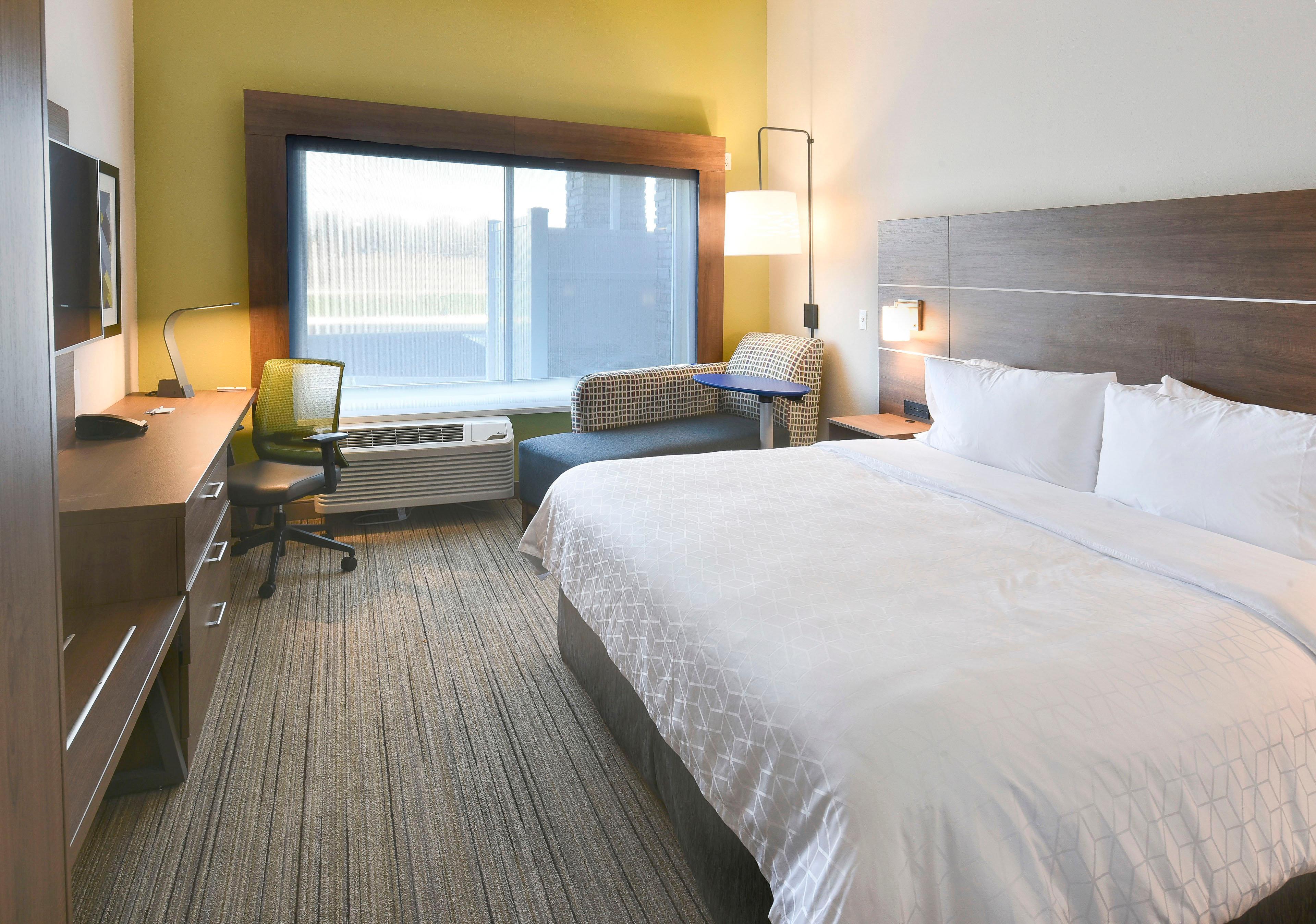 Holiday Inn Express & Suites Madisonville By IHG