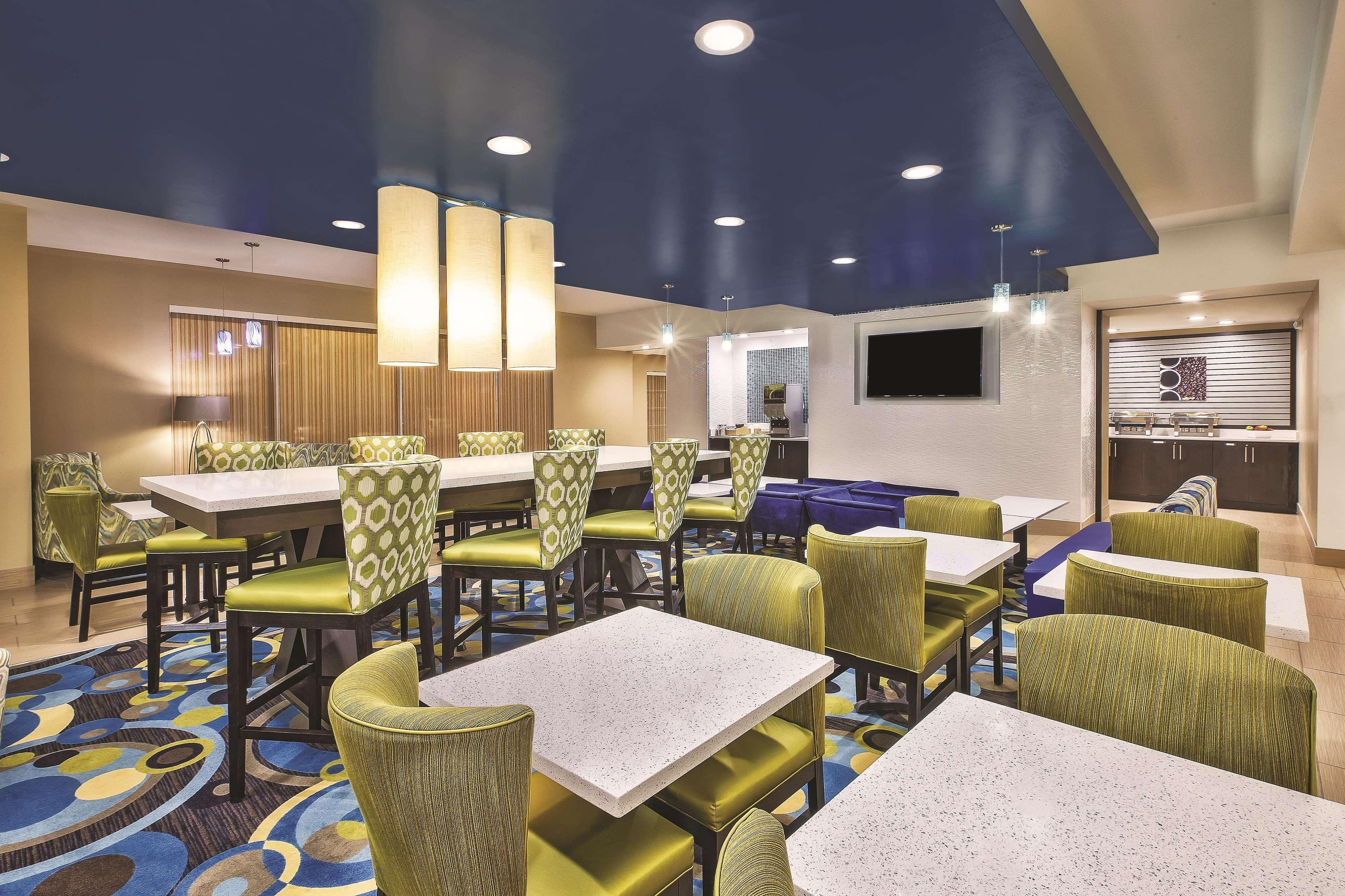 La Quinta by Wyndham Niagara Falls