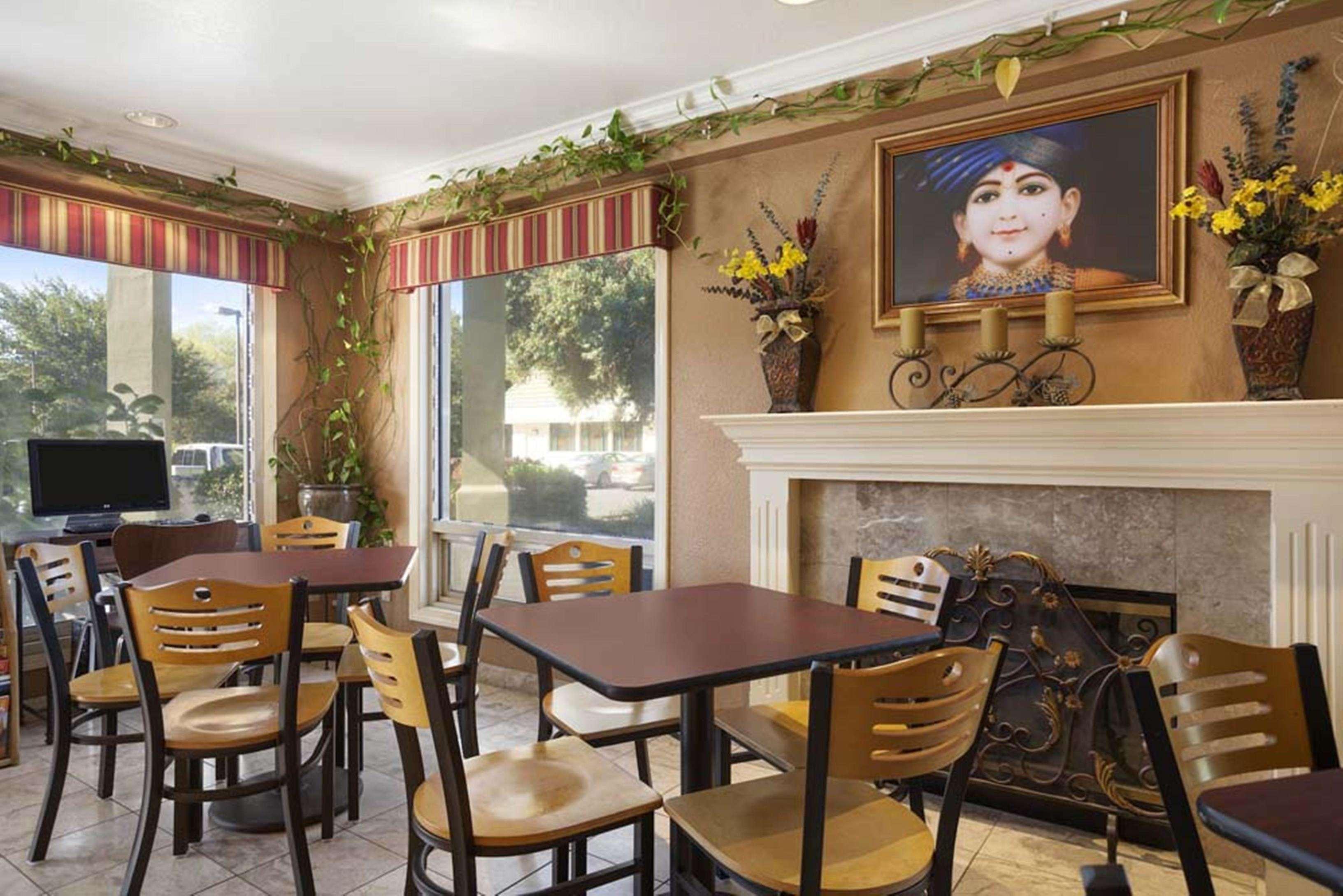 Restaurant 5, SureStay Hotel by Best Western King City, Monterey