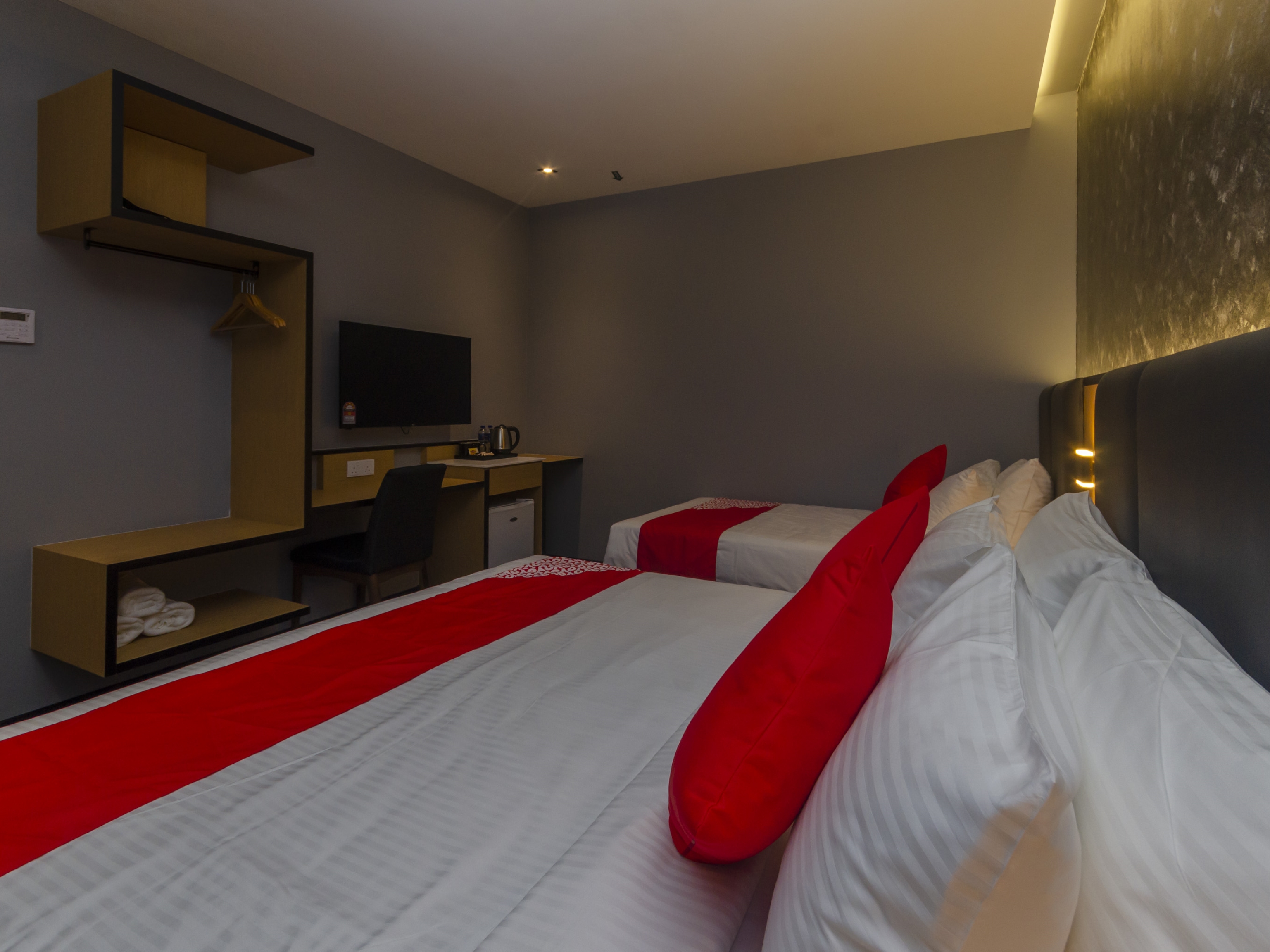 Solid Hotels