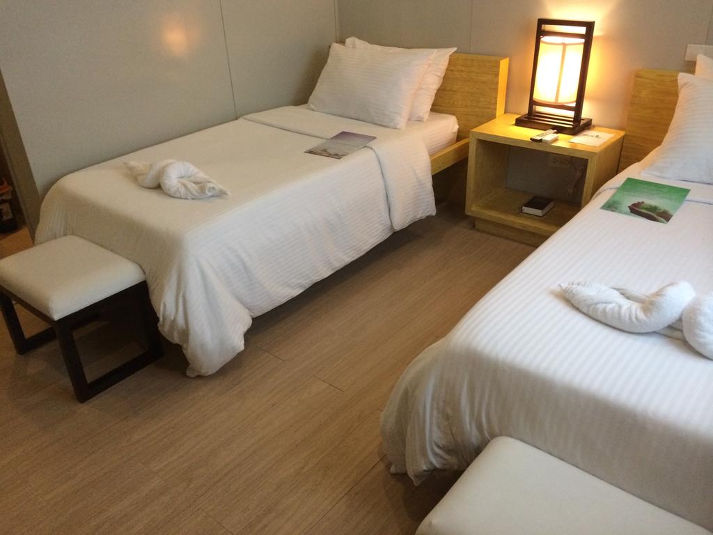 Shore Time Hotel Annex