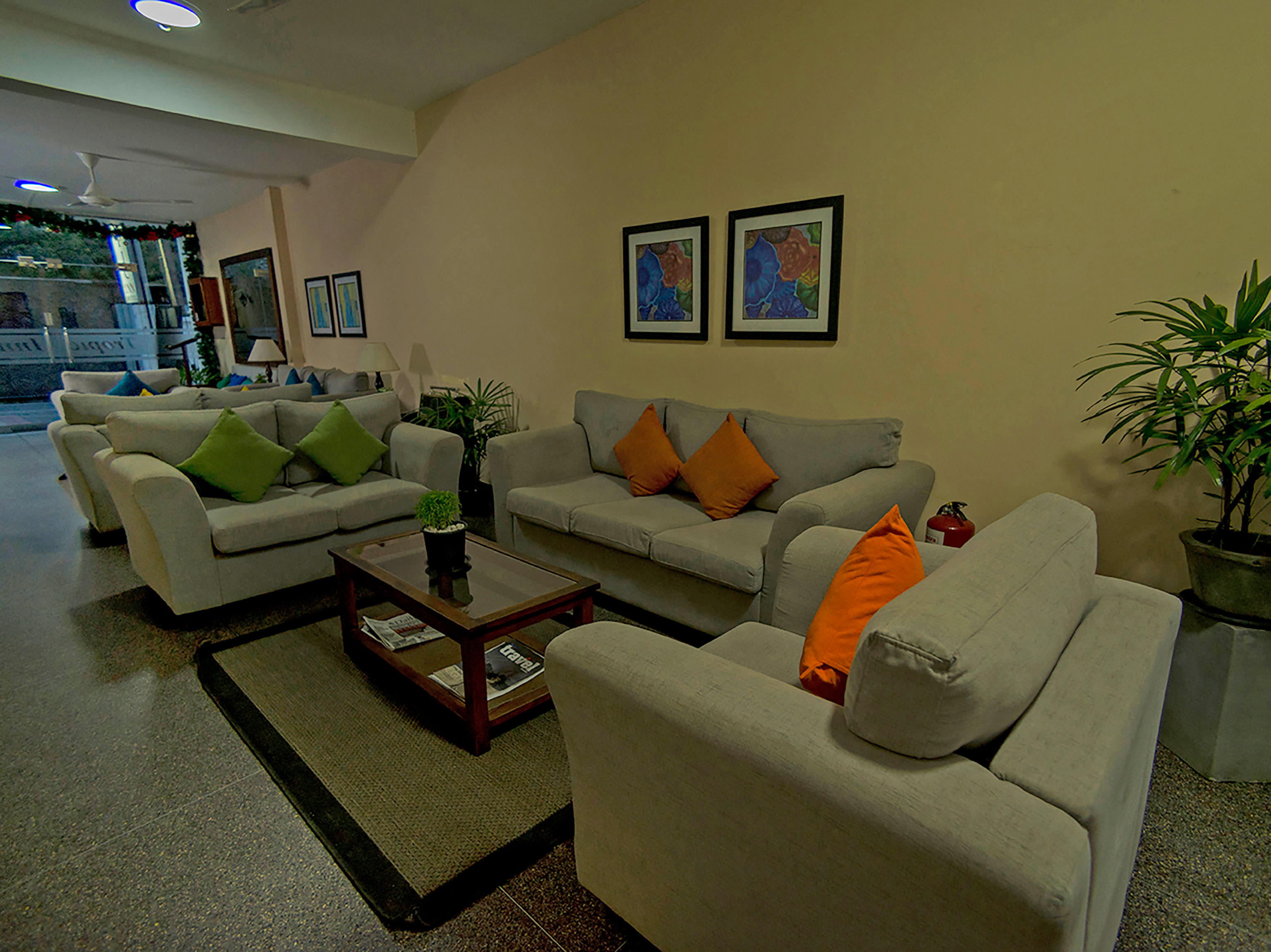 Tropic Inn