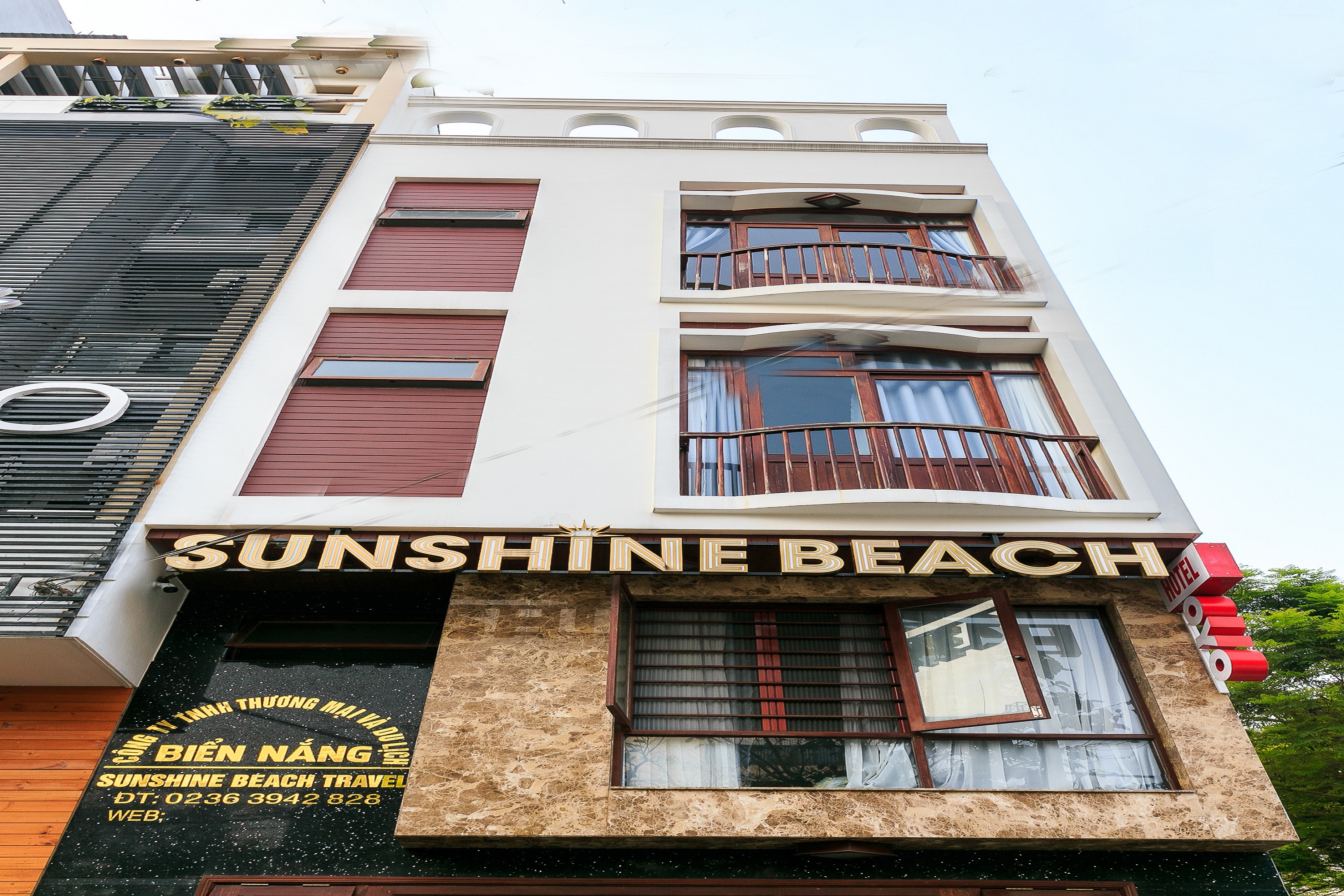 OYO 119 Sunshine Beach Hotel