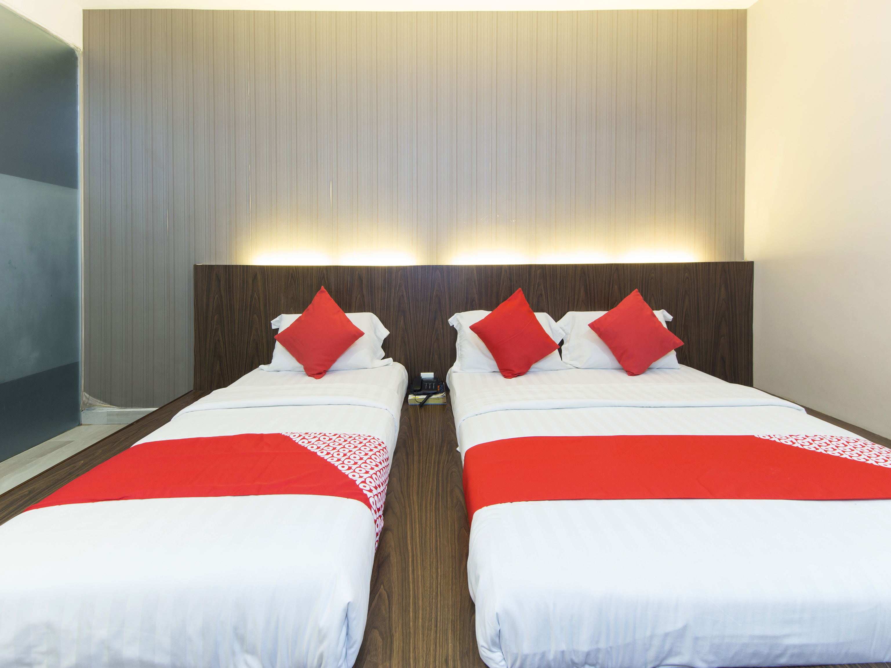 OYO 340 Comfort Hotel