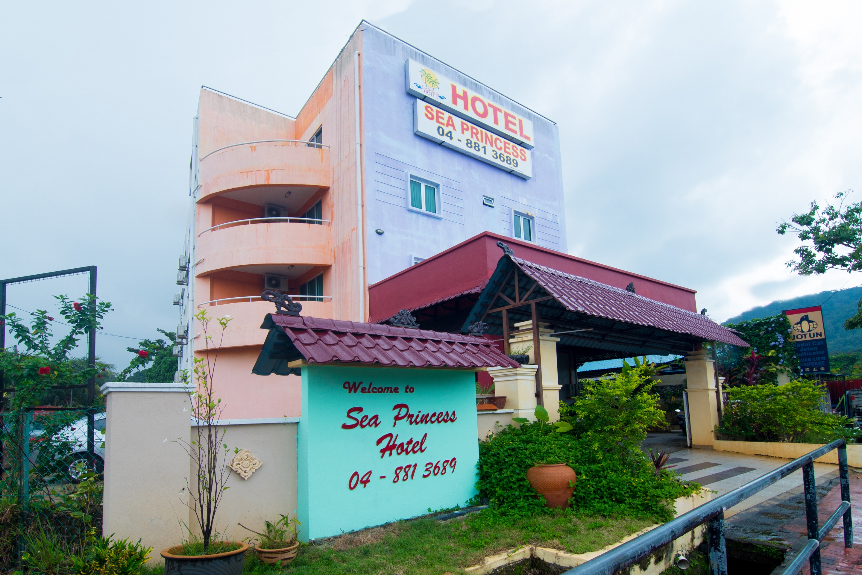 OYO 528 Andaman Sea Hotel by null