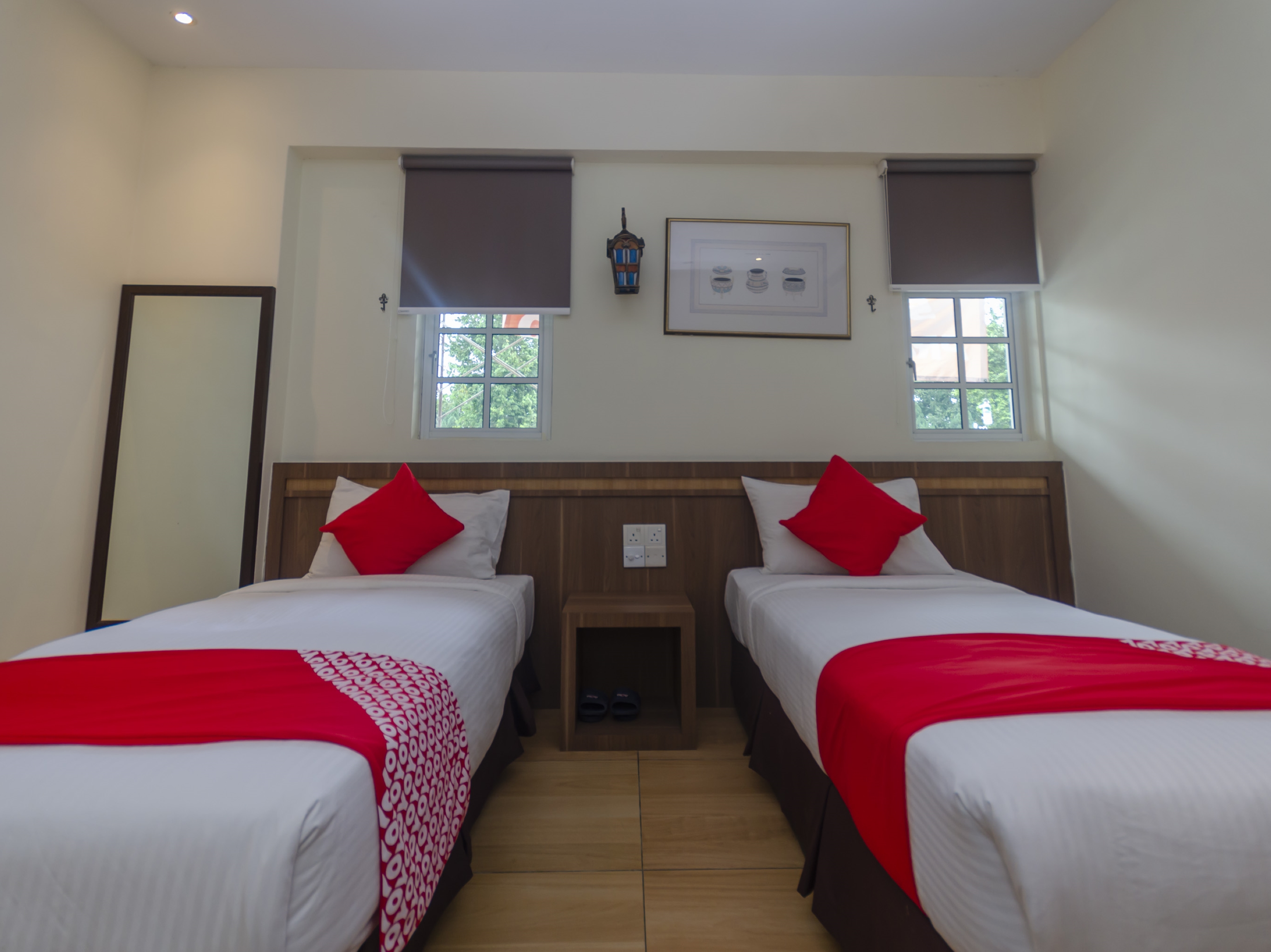 OYO 596 The Vintage Hotel