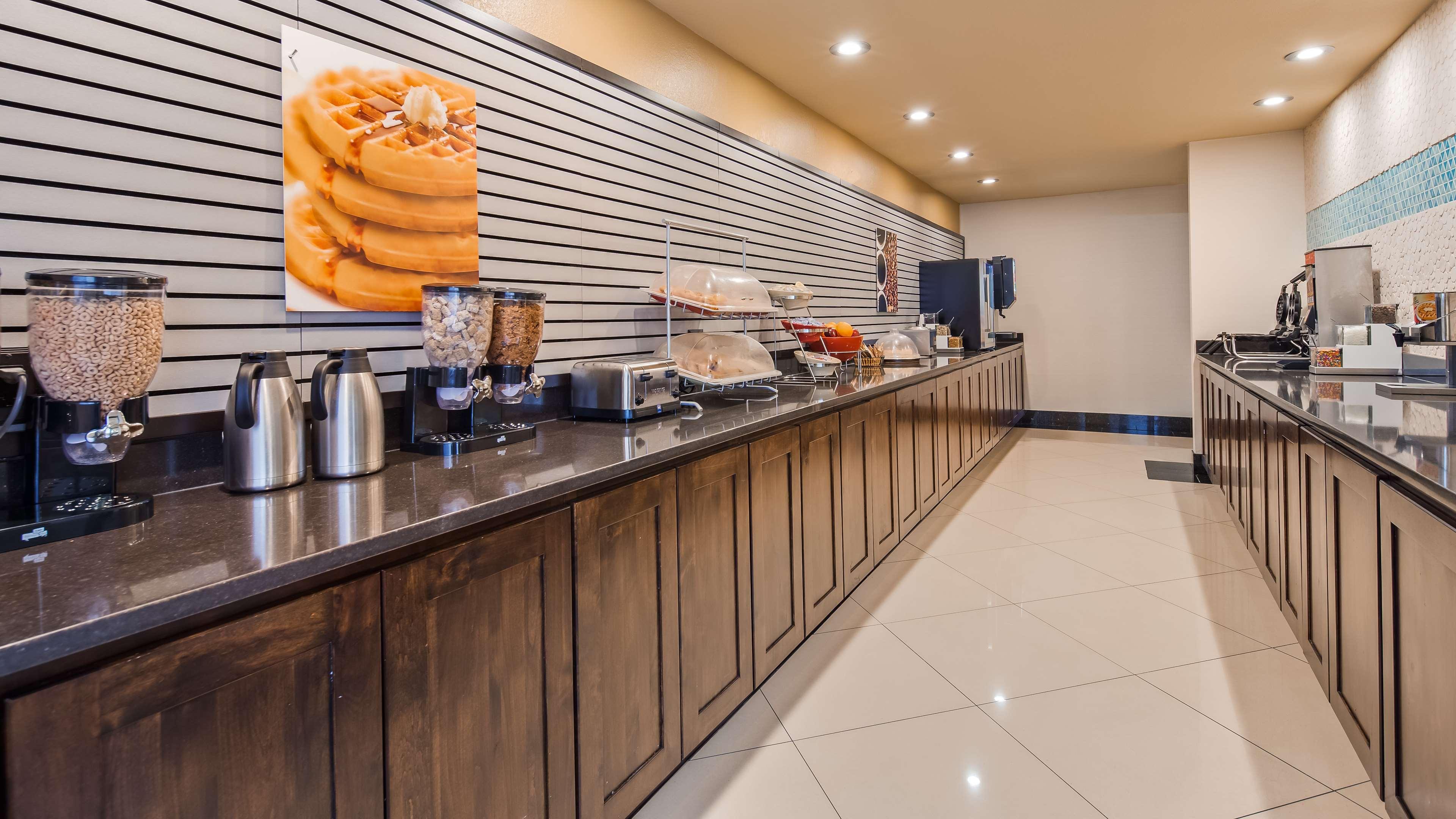 Best Western West Valley Inn