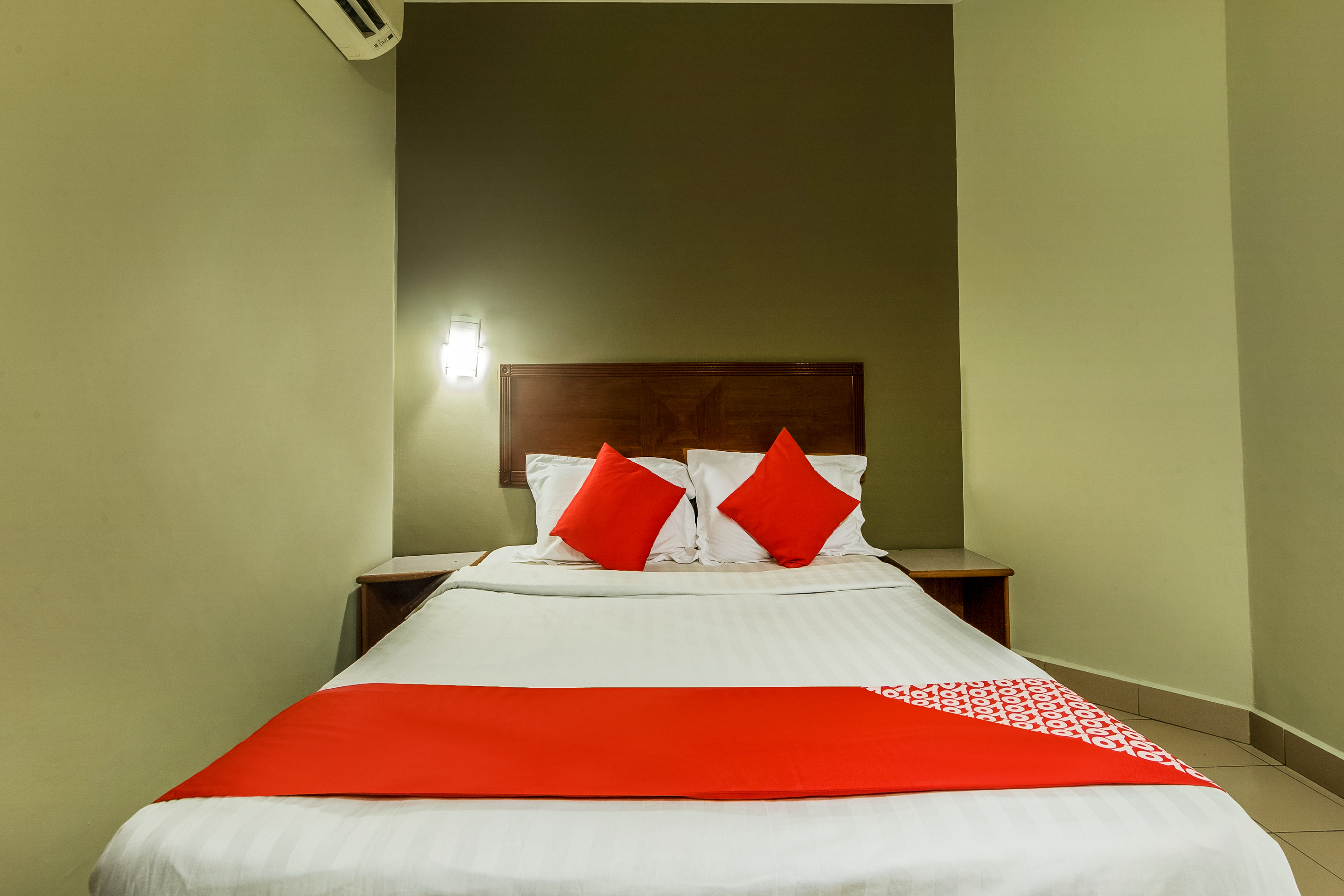 Super OYO 828 Comfort Hotel Shah Alam