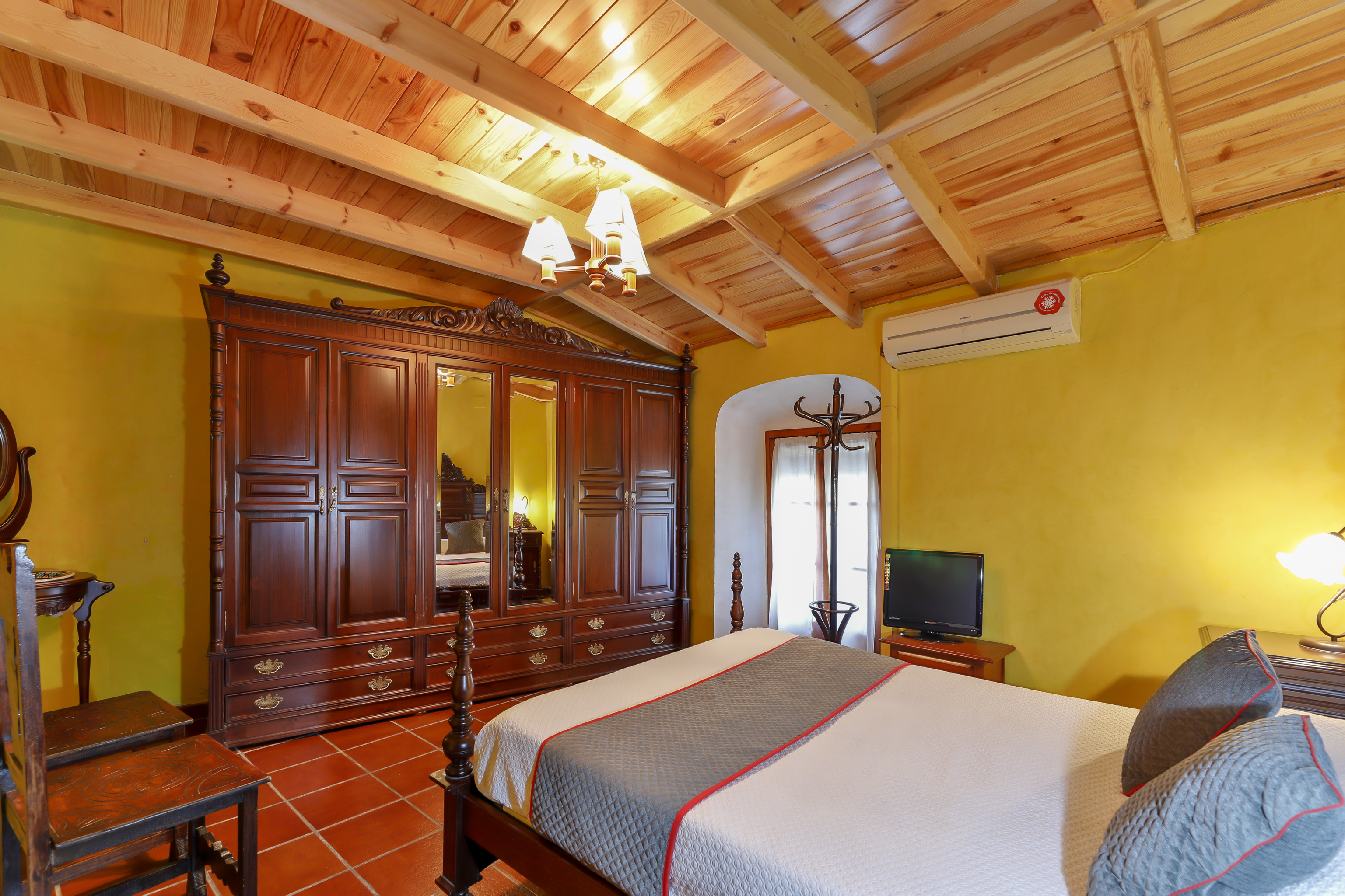 Hotel Las Palmeras by Vivere Stays by null