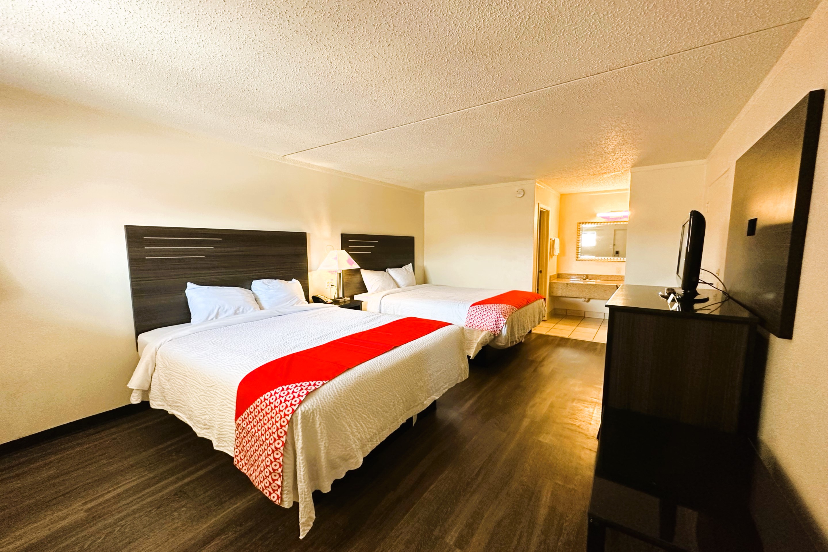 OYO Hotel San Antonio Lackland AFB Seaworld Hwy90W