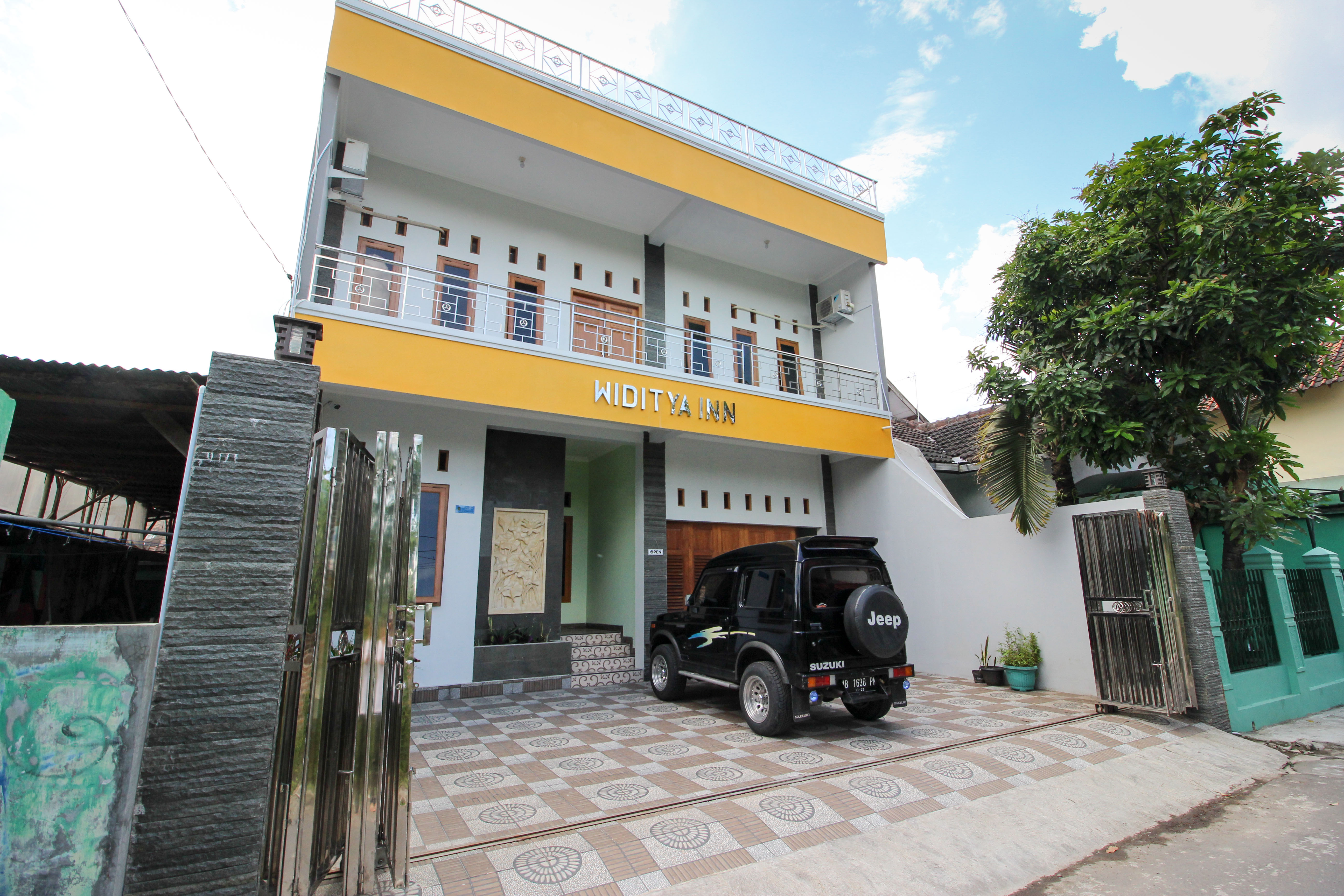 RedDoorz Plus near Taman Sari